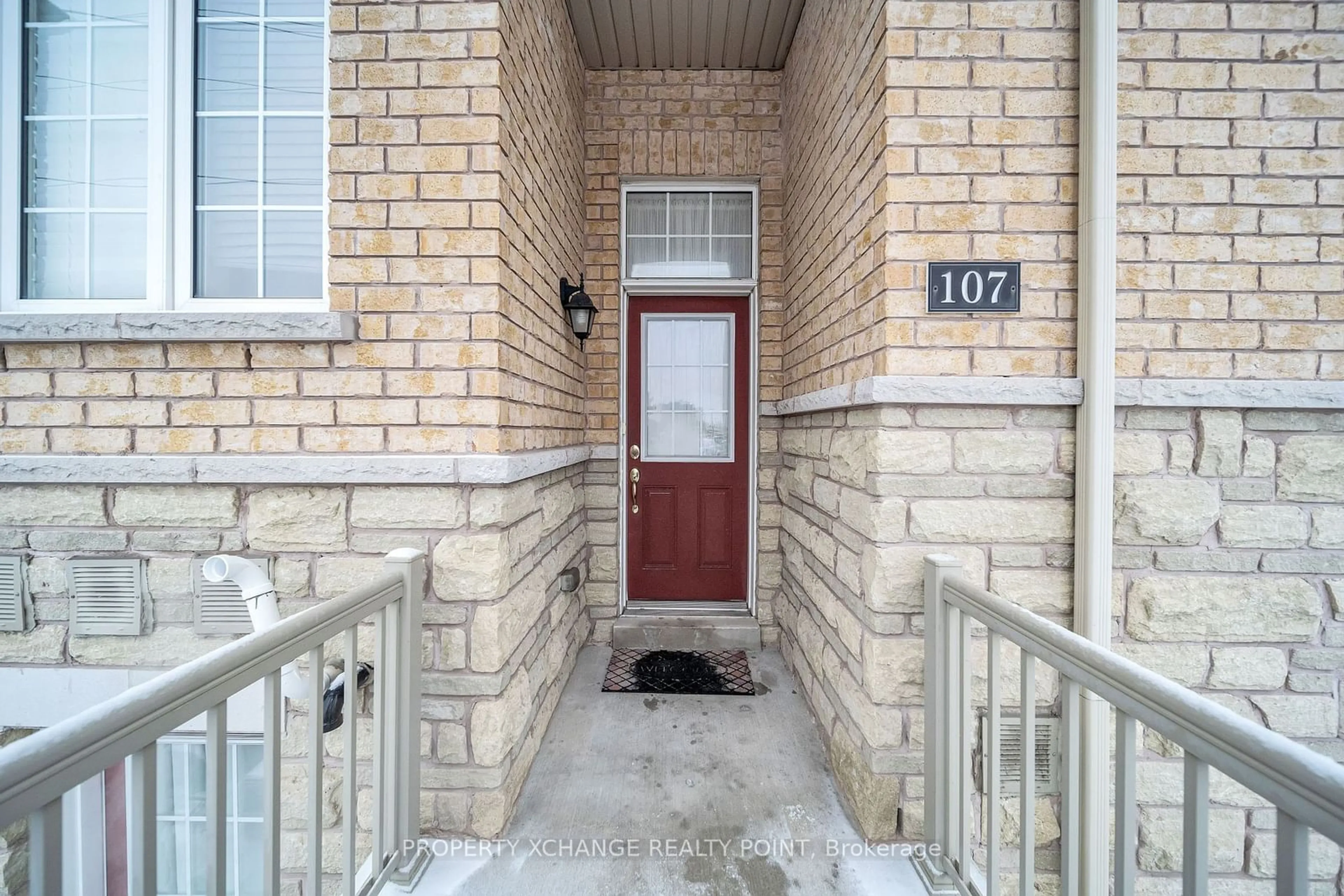 Indoor entryway for 107 Chapman Dr, Ajax Ontario L1T 0M9