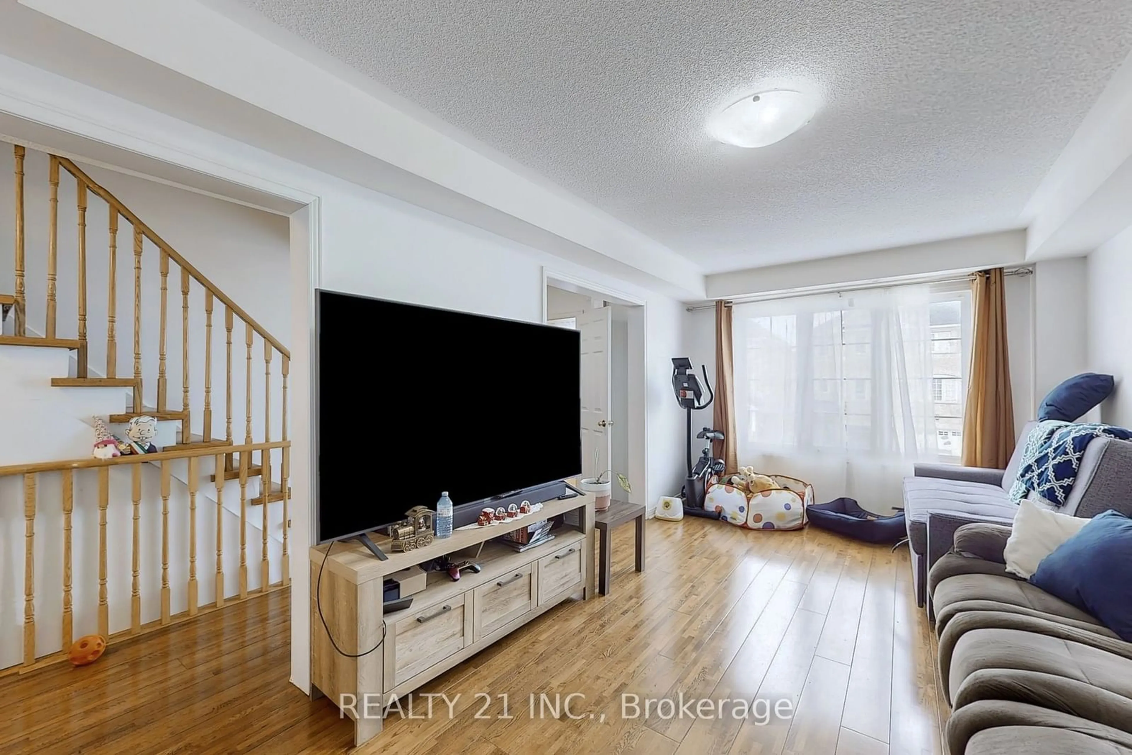 Living room with furniture, unknown for 51 Goulden Cres, Toronto Ontario M1L 0A7