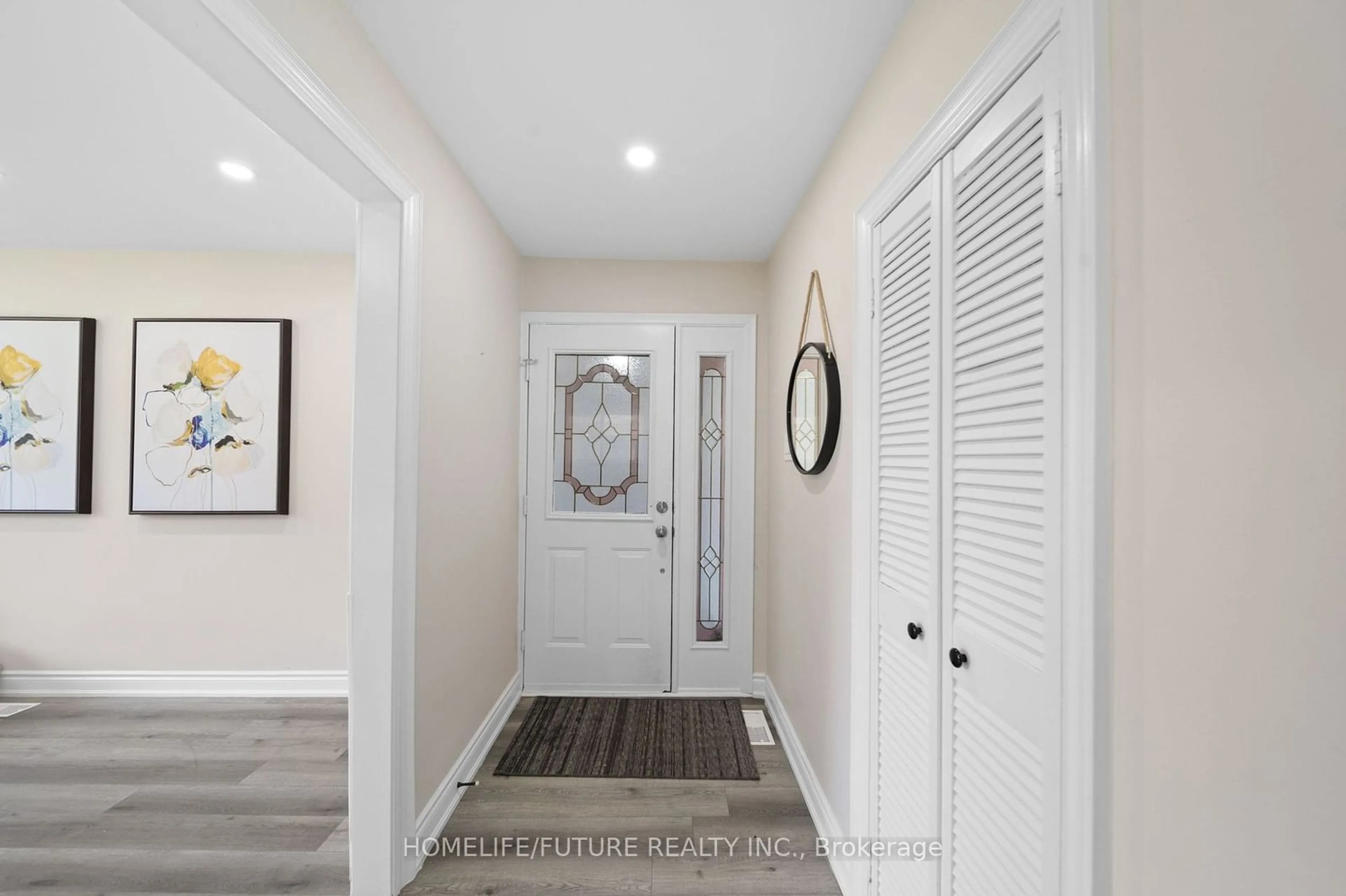 Indoor entryway for 3 Valia Rd, Toronto Ontario M1E 3V9