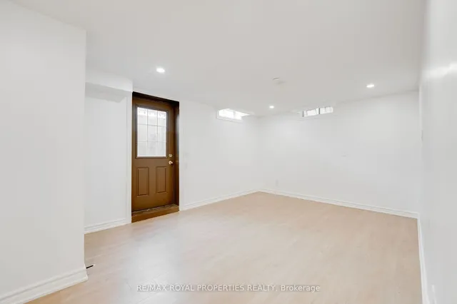 Additional property image - 3 Halfmoon Sq