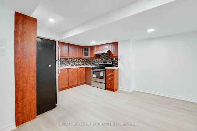 Additional property image - 3 Halfmoon Sq