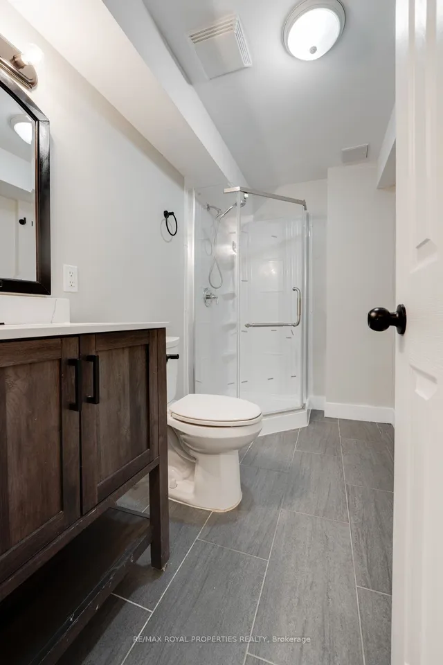Additional property image - 3 Halfmoon Sq