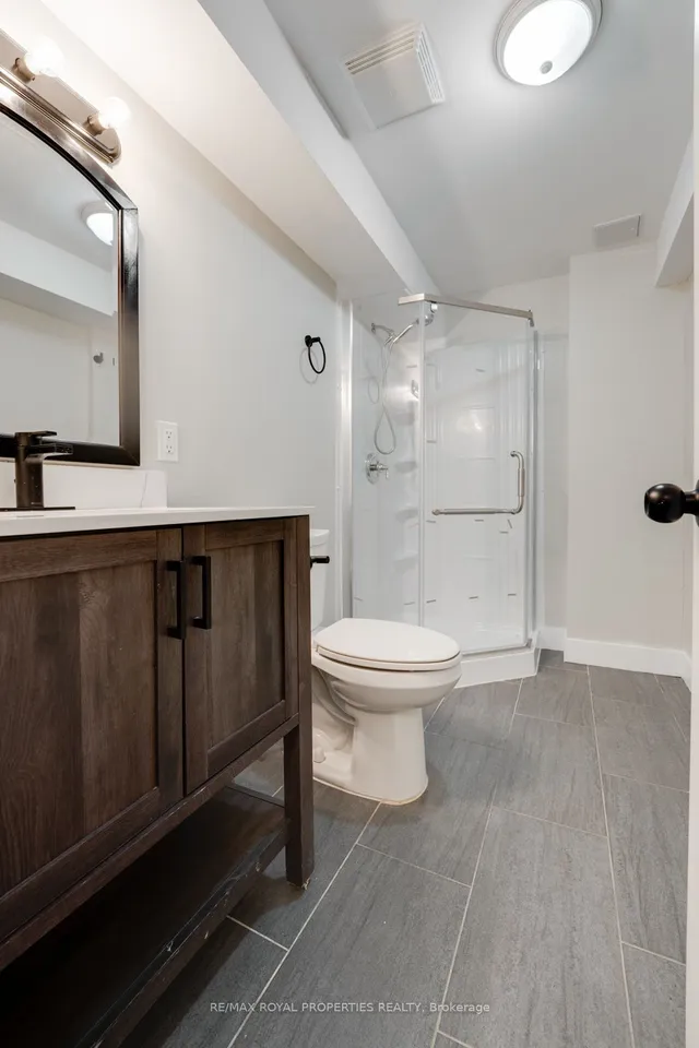 Additional property image - 3 Halfmoon Sq