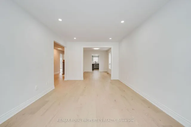 Additional property image - 3 Halfmoon Sq