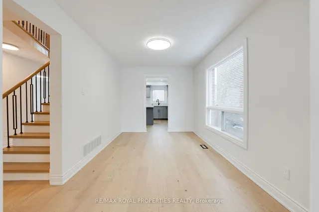 Additional property image - 3 Halfmoon Sq