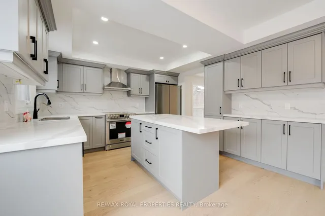 Additional property image - 3 Halfmoon Sq