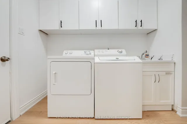 Additional property image - 3 Halfmoon Sq