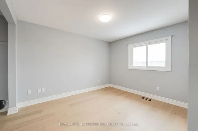Additional property image - 3 Halfmoon Sq