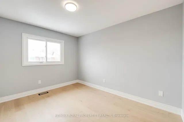 Additional property image - 3 Halfmoon Sq
