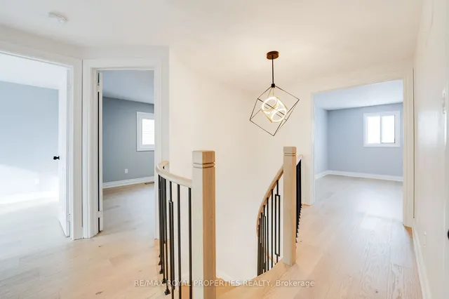 Additional property image - 3 Halfmoon Sq