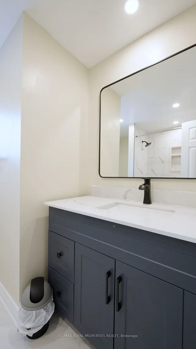 Additional property image - 3 Halfmoon Sq