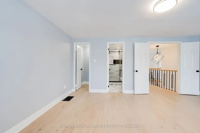 Additional property image - 3 Halfmoon Sq
