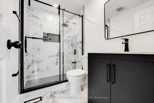 Additional property image - 3 Halfmoon Sq