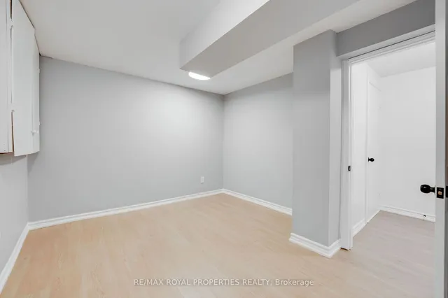 Additional property image - 3 Halfmoon Sq