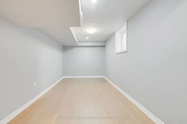 Additional property image - 3 Halfmoon Sq