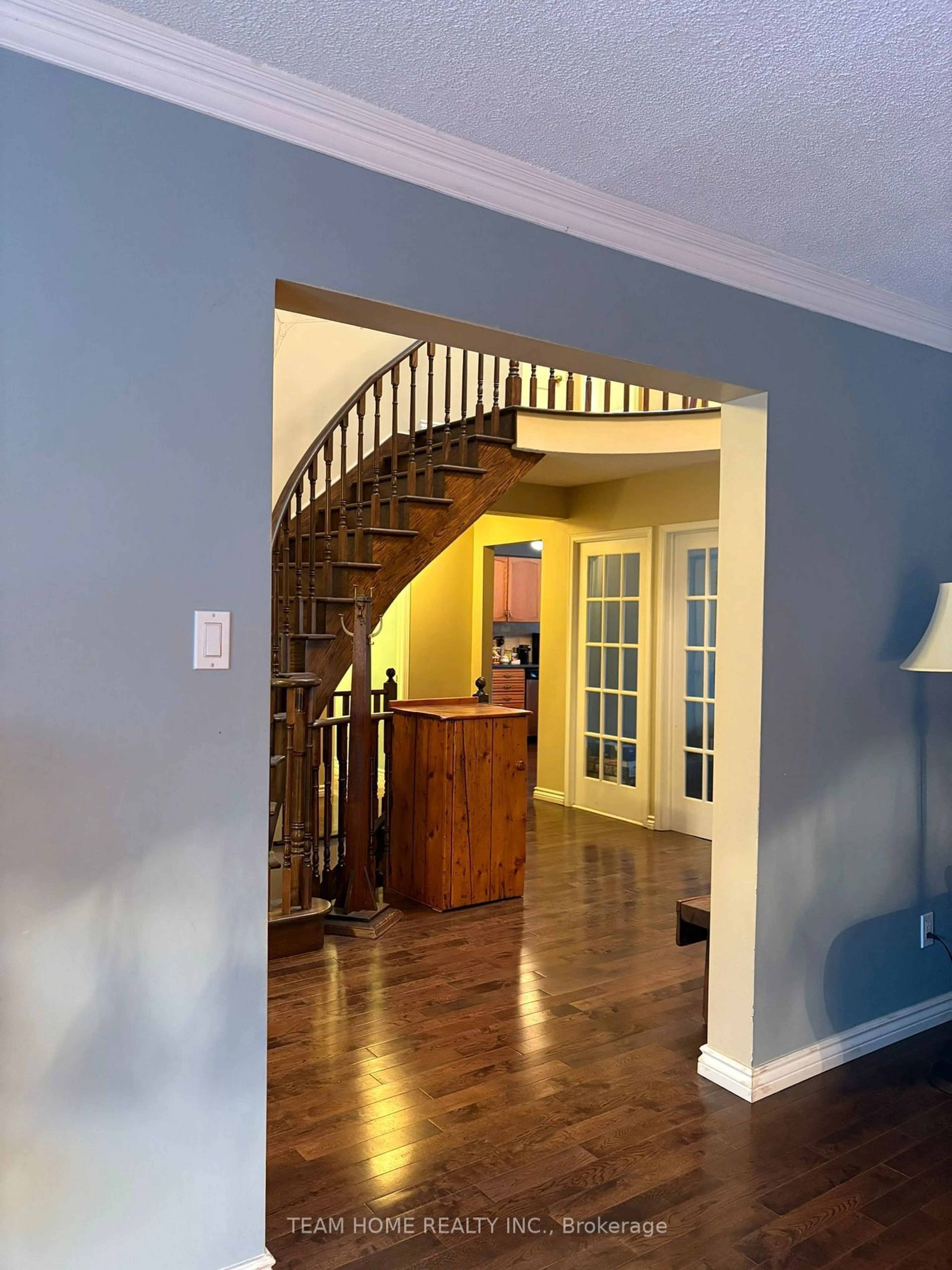 Indoor entryway for 26 Bartlett Dr, Ajax Ontario L1S 4V3