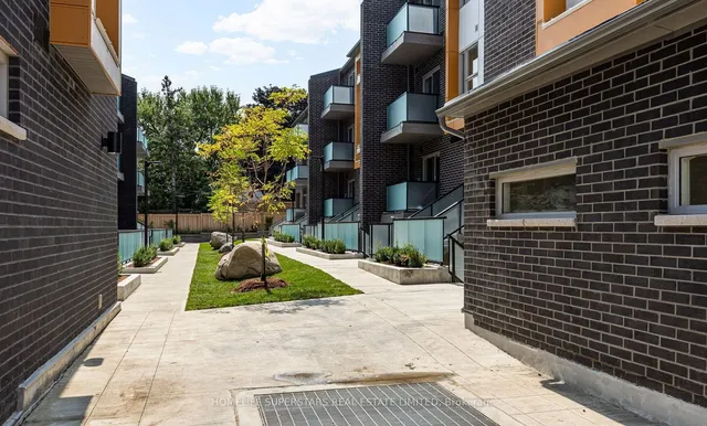 Additional property image - 2791 Eglinton Ave Unit 536