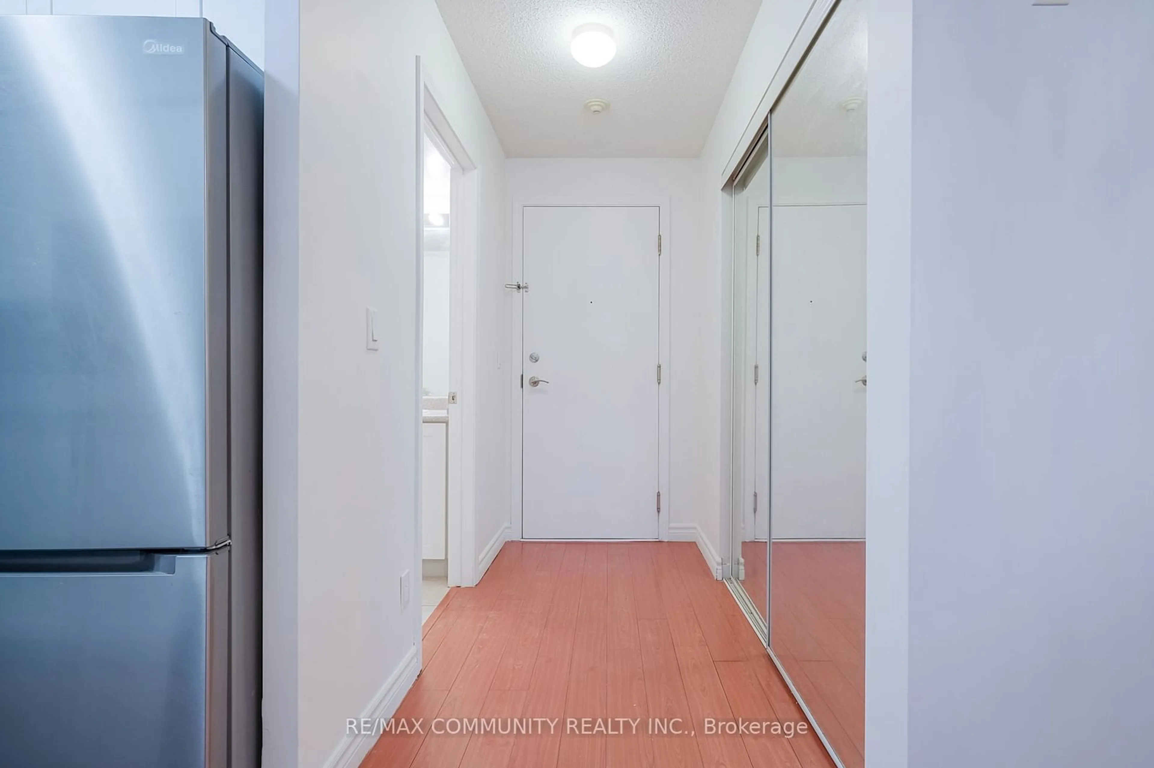 Indoor entryway for 3650 Kingston Rd #701, Toronto Ontario M1M 3X9