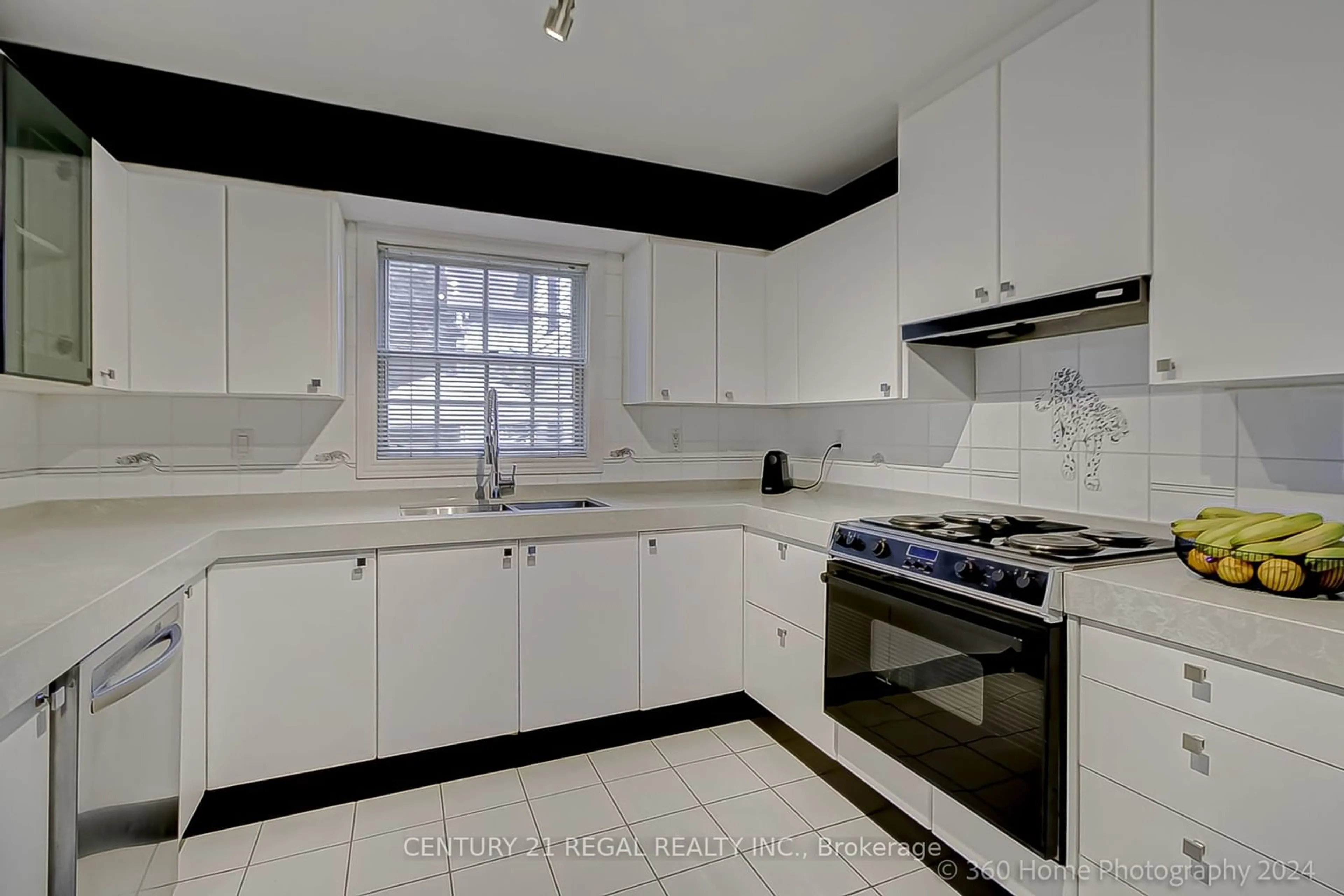 Standard kitchen, ceramic/tile floor for 2239 Gerrard St, Toronto Ontario M4E 2C9