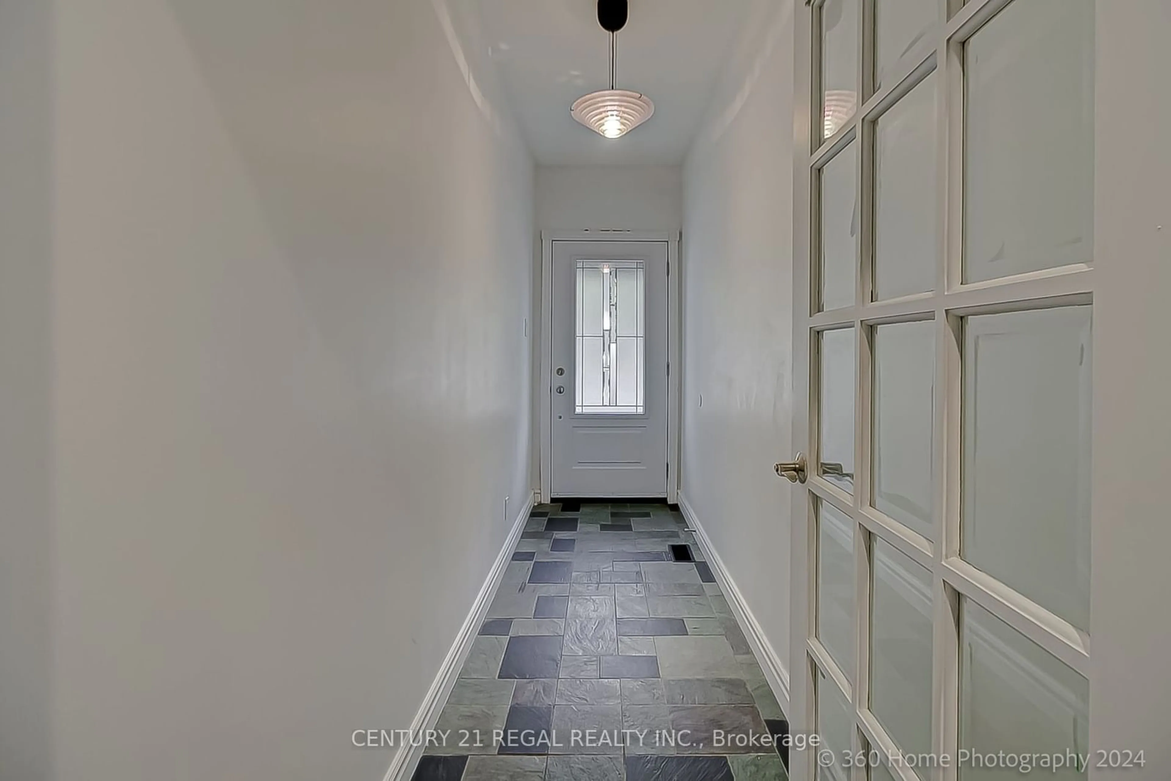 Indoor entryway for 2239 Gerrard St, Toronto Ontario M4E 2C9