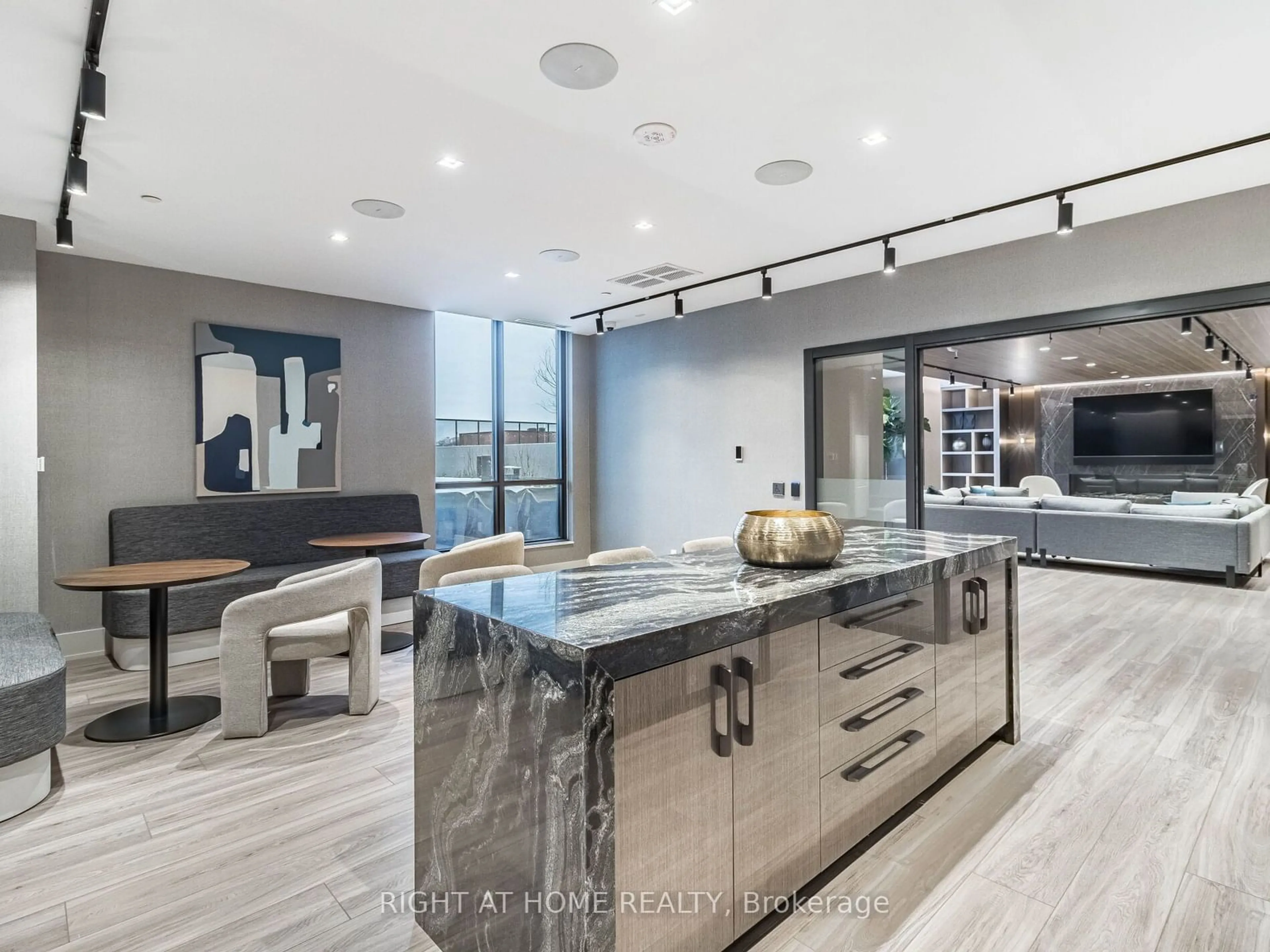 Contemporary kitchen, unknown for 286 Main St #314, Toronto Ontario M4C 0B3