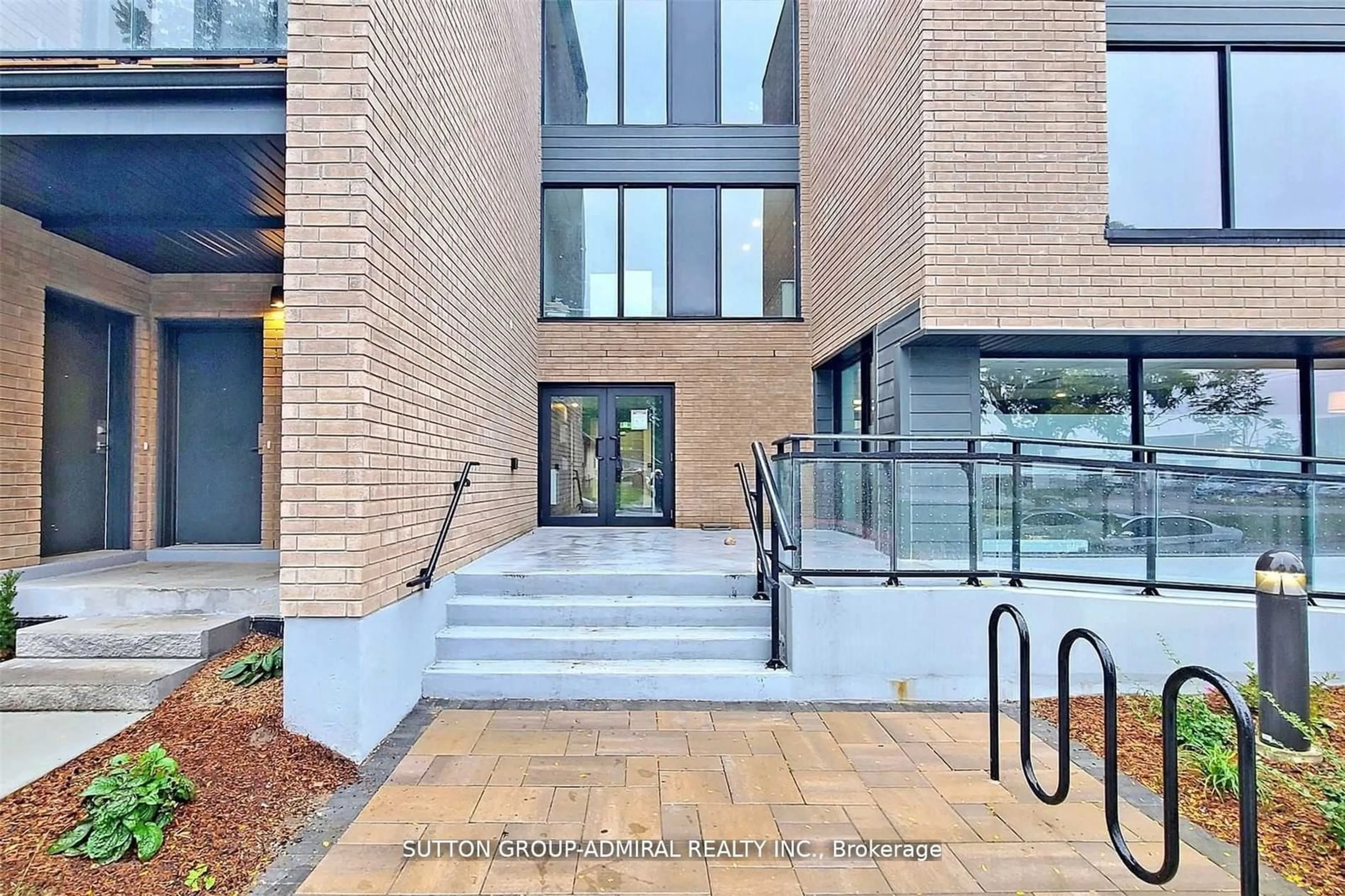 Indoor foyer for 1 Falaise Rd #309, Toronto Ontario M1E 0B9