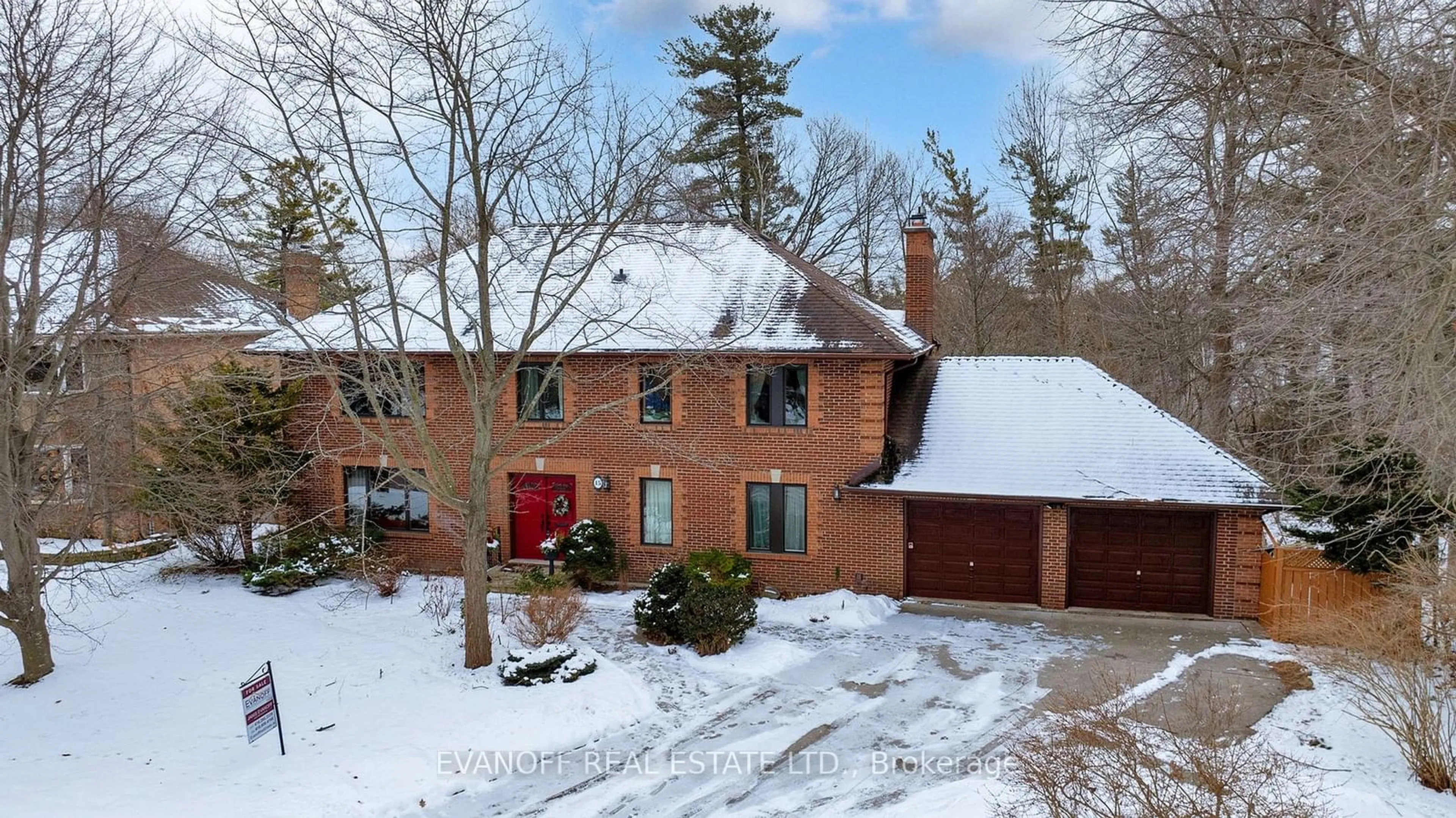 A pic from outside/outdoor area/front of a property/back of a property/a pic from drone, street for 15 Scenic Hill Crt, Toronto Ontario M1C 3V5