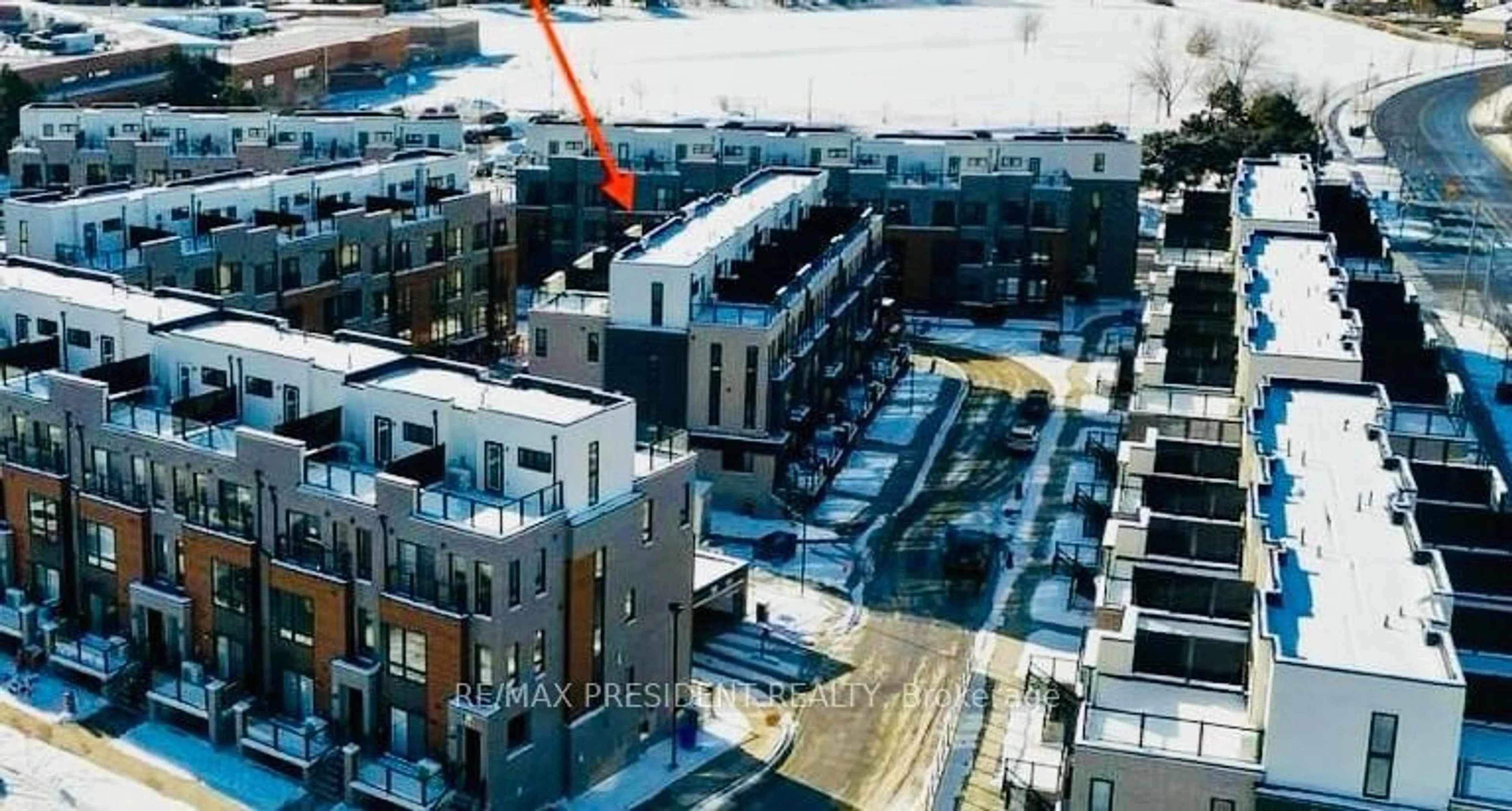 A pic from outside/outdoor area/front of a property/back of a property/a pic from drone, city buildings view from balcony for 25 Priya Lane ## 21, Toronto Ontario M1B 0E8