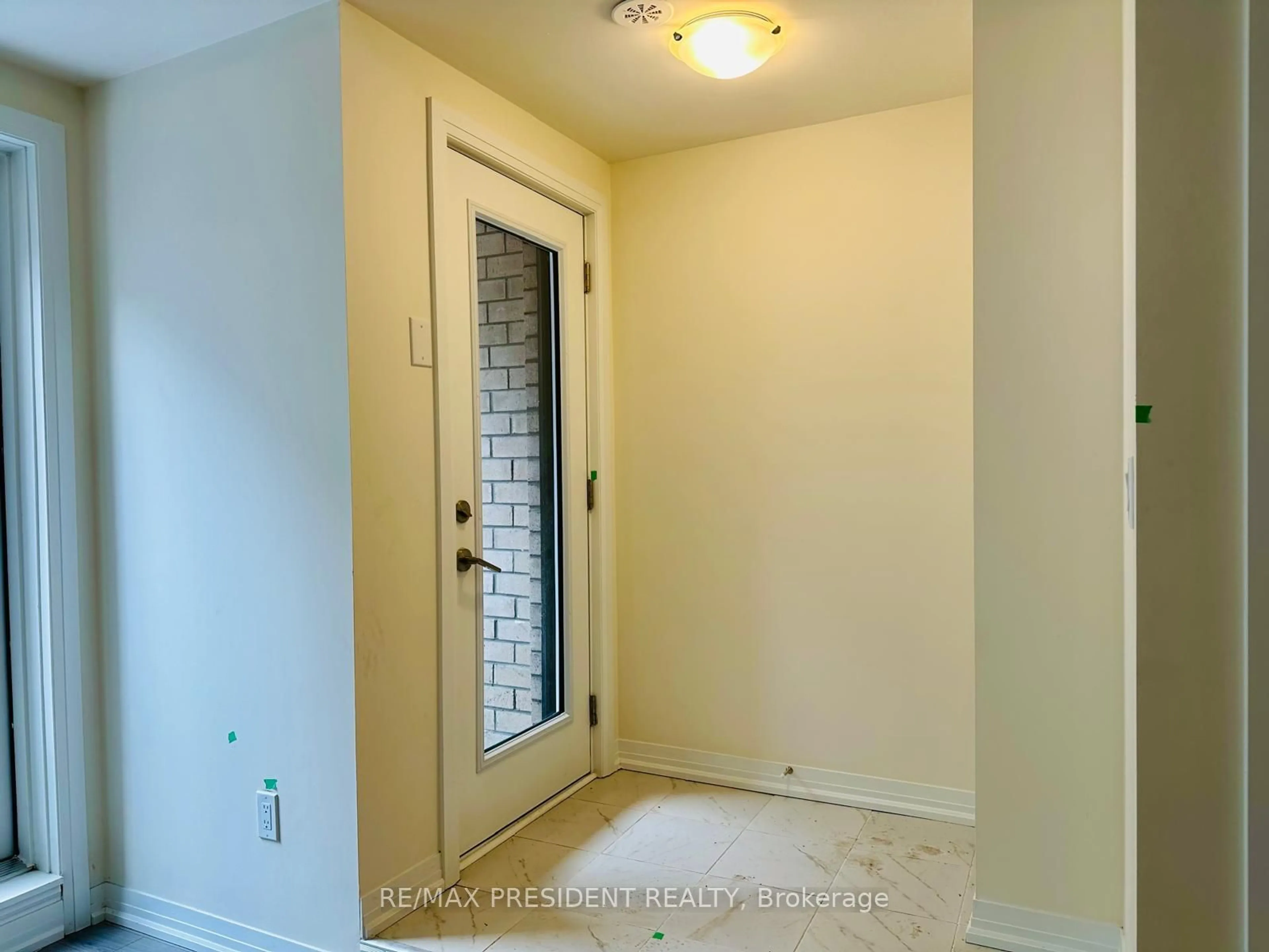 Indoor entryway for 25 Priya Lane ## 21, Toronto Ontario M1B 0E8