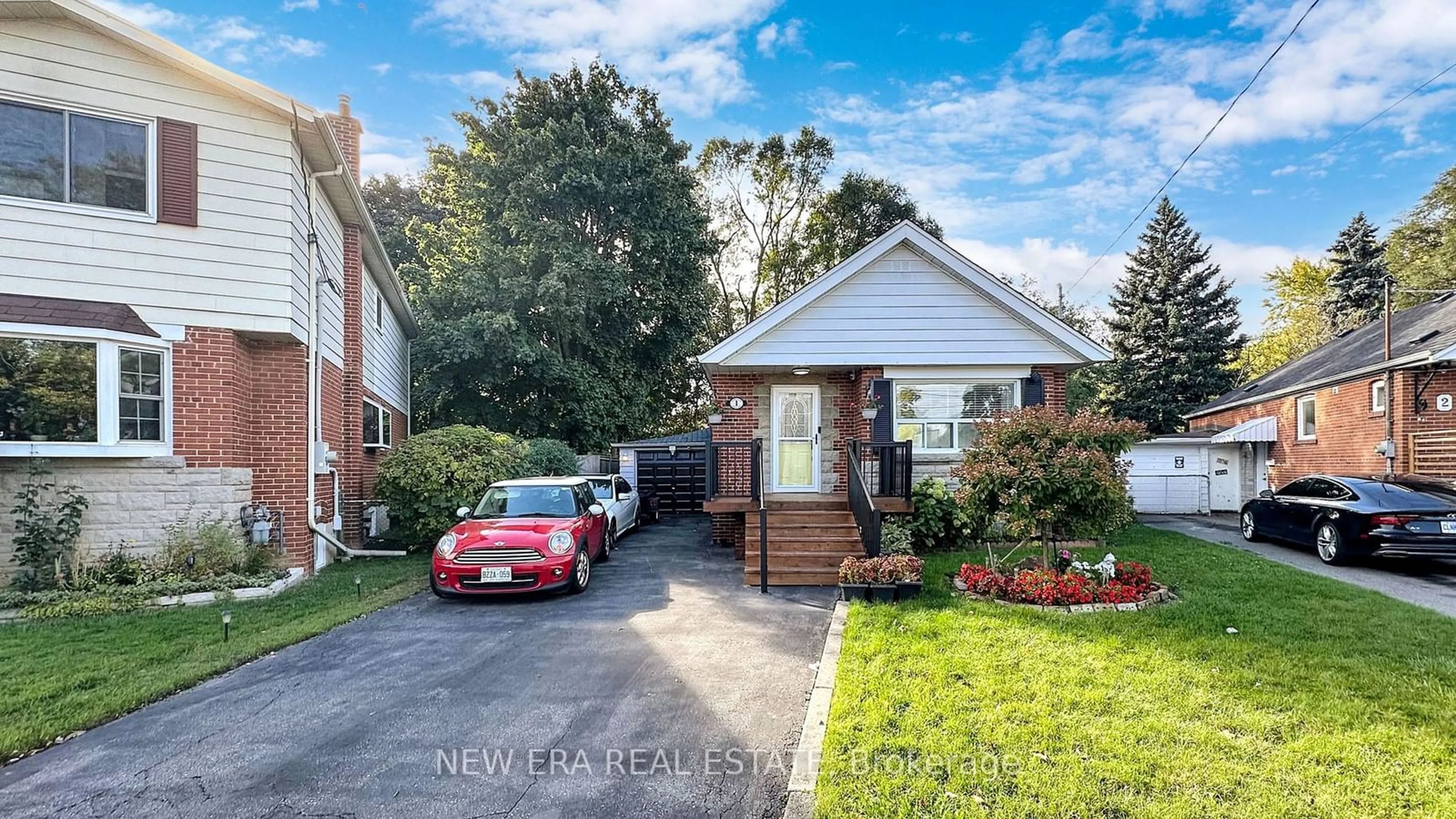 Home with brick exterior material, street for 1 Fairbourne Cres, Toronto Ontario M1L 3M6