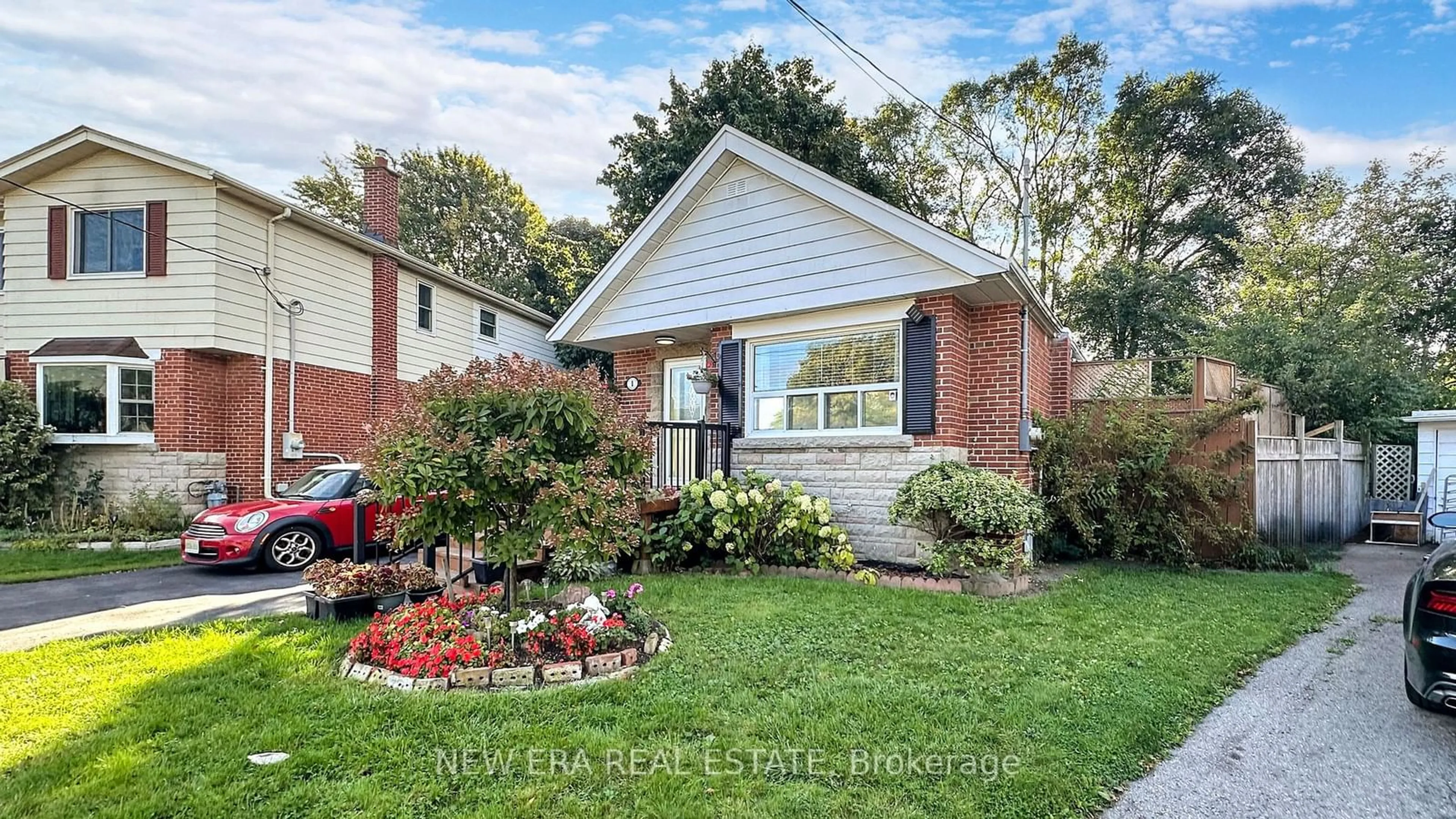 Home with brick exterior material, street for 1 Fairbourne Cres, Toronto Ontario M1L 3M6