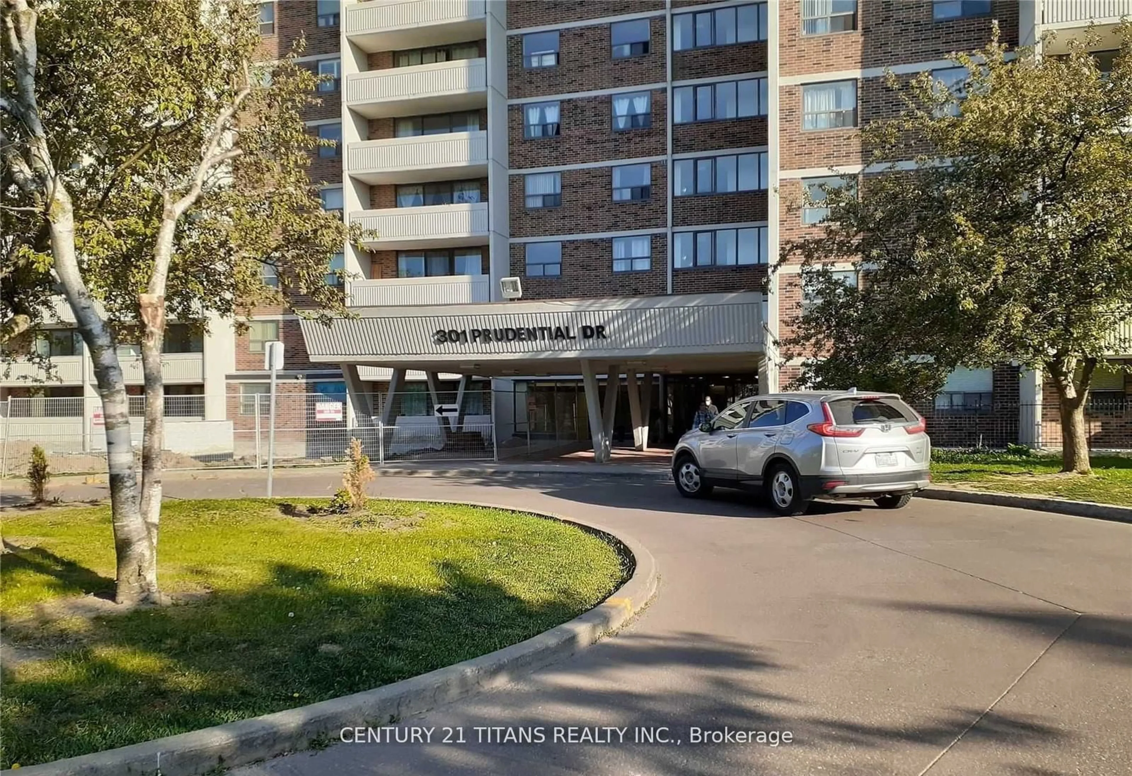 A pic from outside/outdoor area/front of a property/back of a property/a pic from drone, street for 301 Prudential Dr #907, Toronto Ontario M1P 4V3