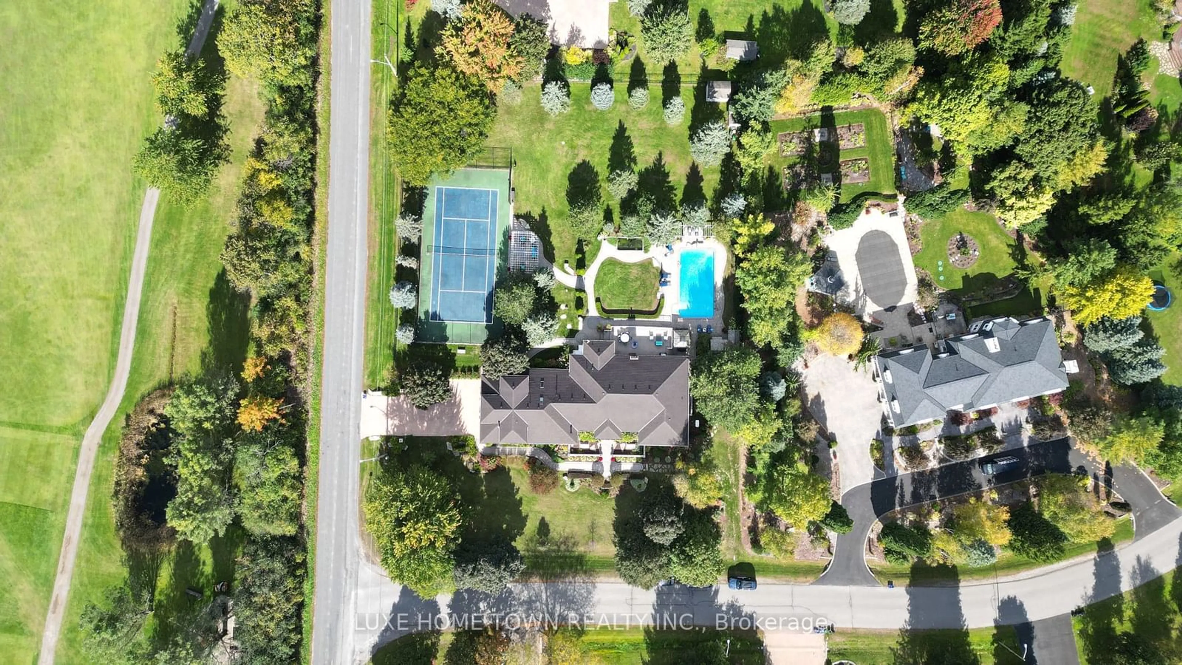 A pic from outside/outdoor area/front of a property/back of a property/a pic from drone, street for 2 Prince Rupert Dr, Clarington Ontario L1E 1Z2