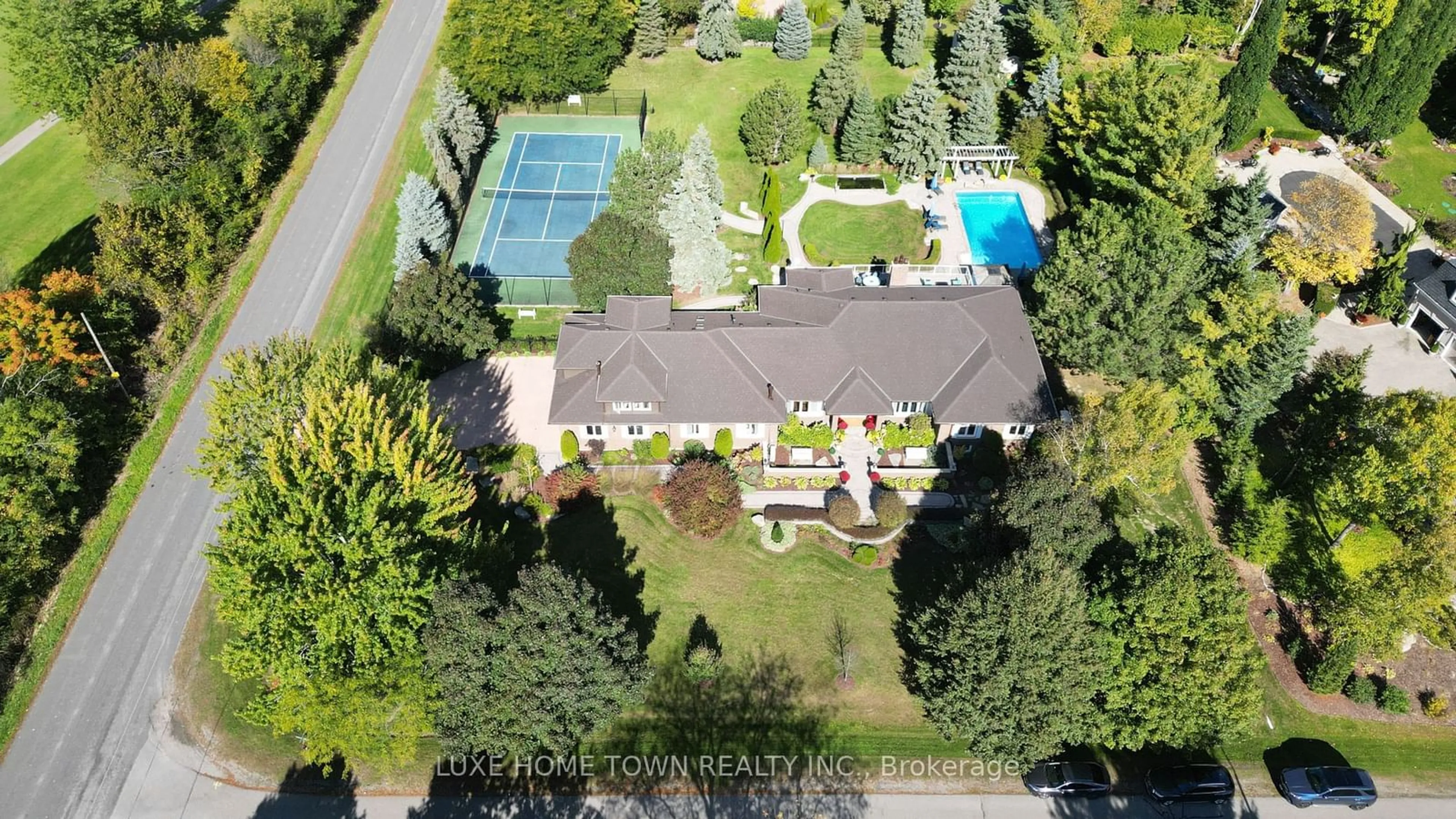 A pic from outside/outdoor area/front of a property/back of a property/a pic from drone, street for 2 Prince Rupert Dr, Clarington Ontario L1E 1Z2