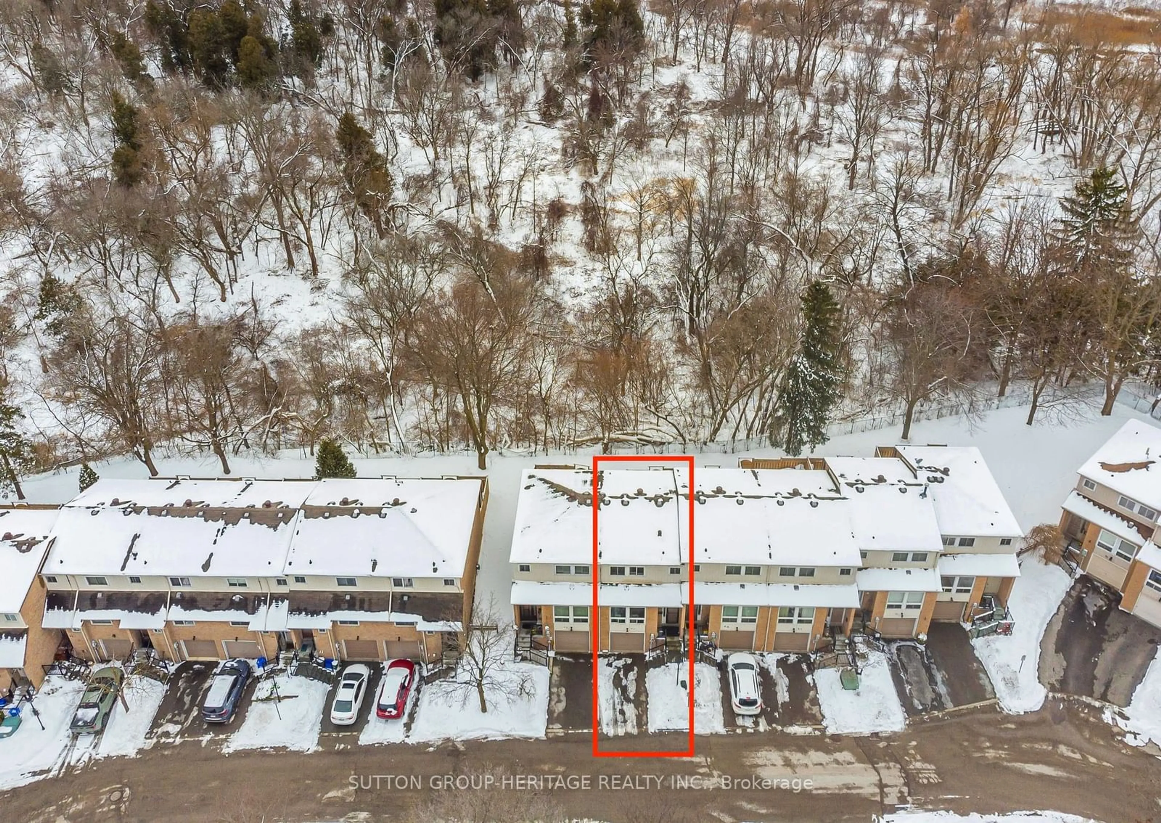 A pic from outside/outdoor area/front of a property/back of a property/a pic from drone, unknown for 47 Willows Lane, Ajax Ontario L1S 6E7