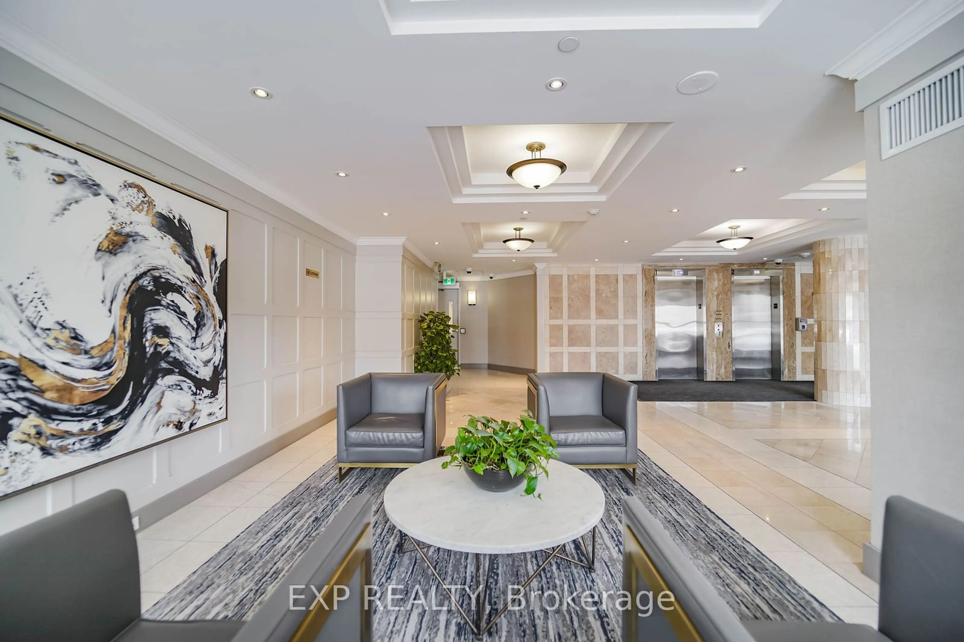 Indoor foyer for 330 Mccowan Rd #313, Toronto Ontario M1J 3N3