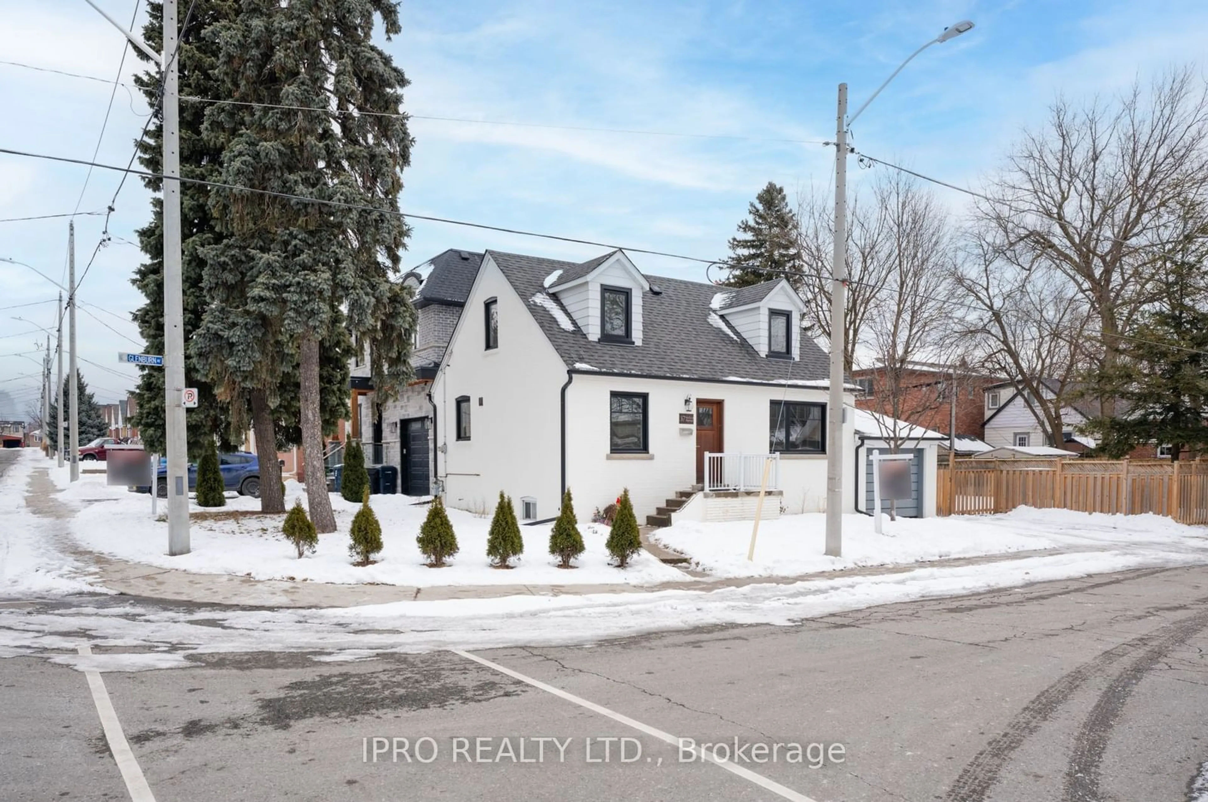 Home with brick exterior material, street for 37 Holland Ave, Toronto Ontario M4B 2C7