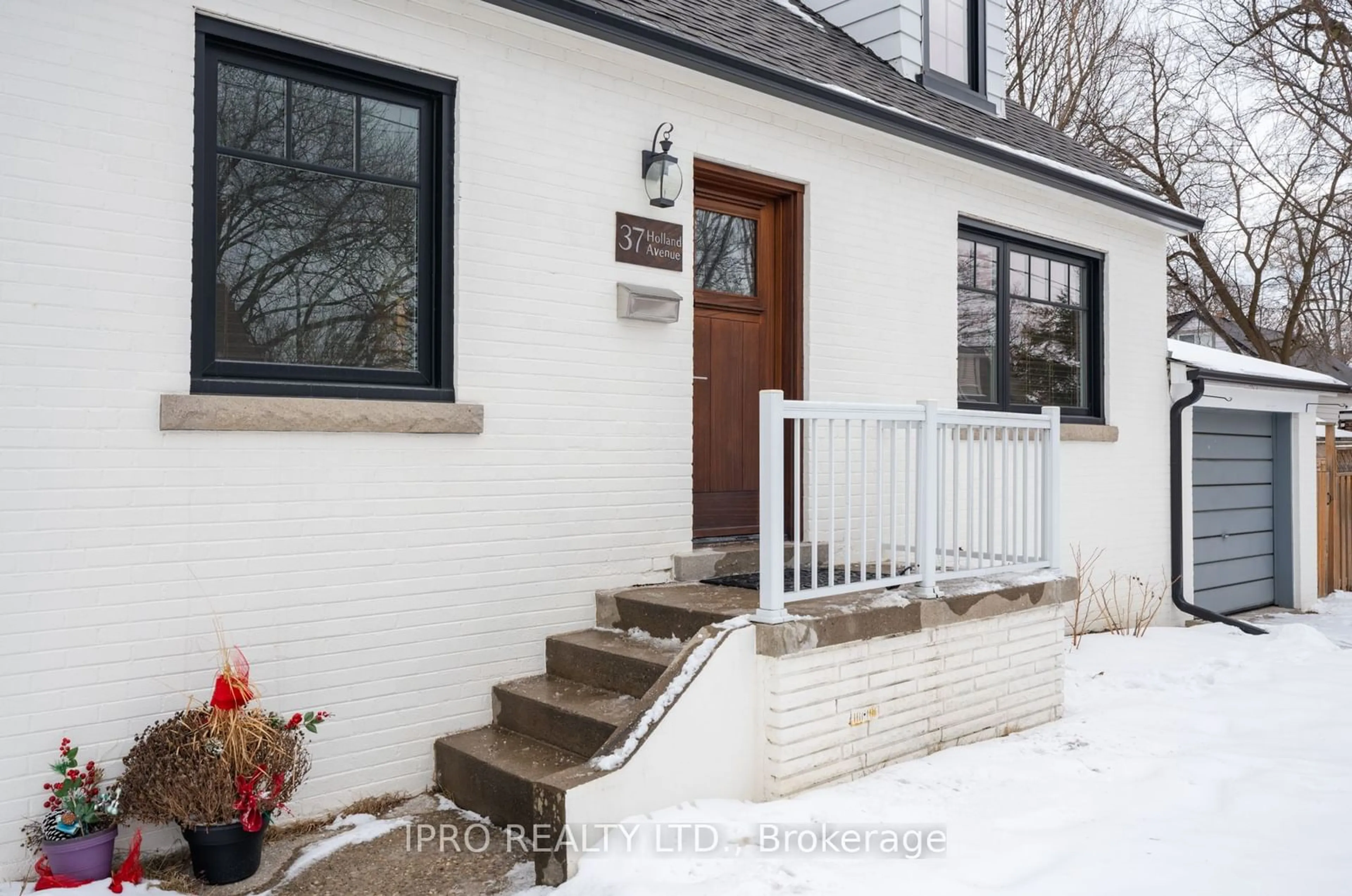 Home with brick exterior material, street for 37 Holland Ave, Toronto Ontario M4B 2C7