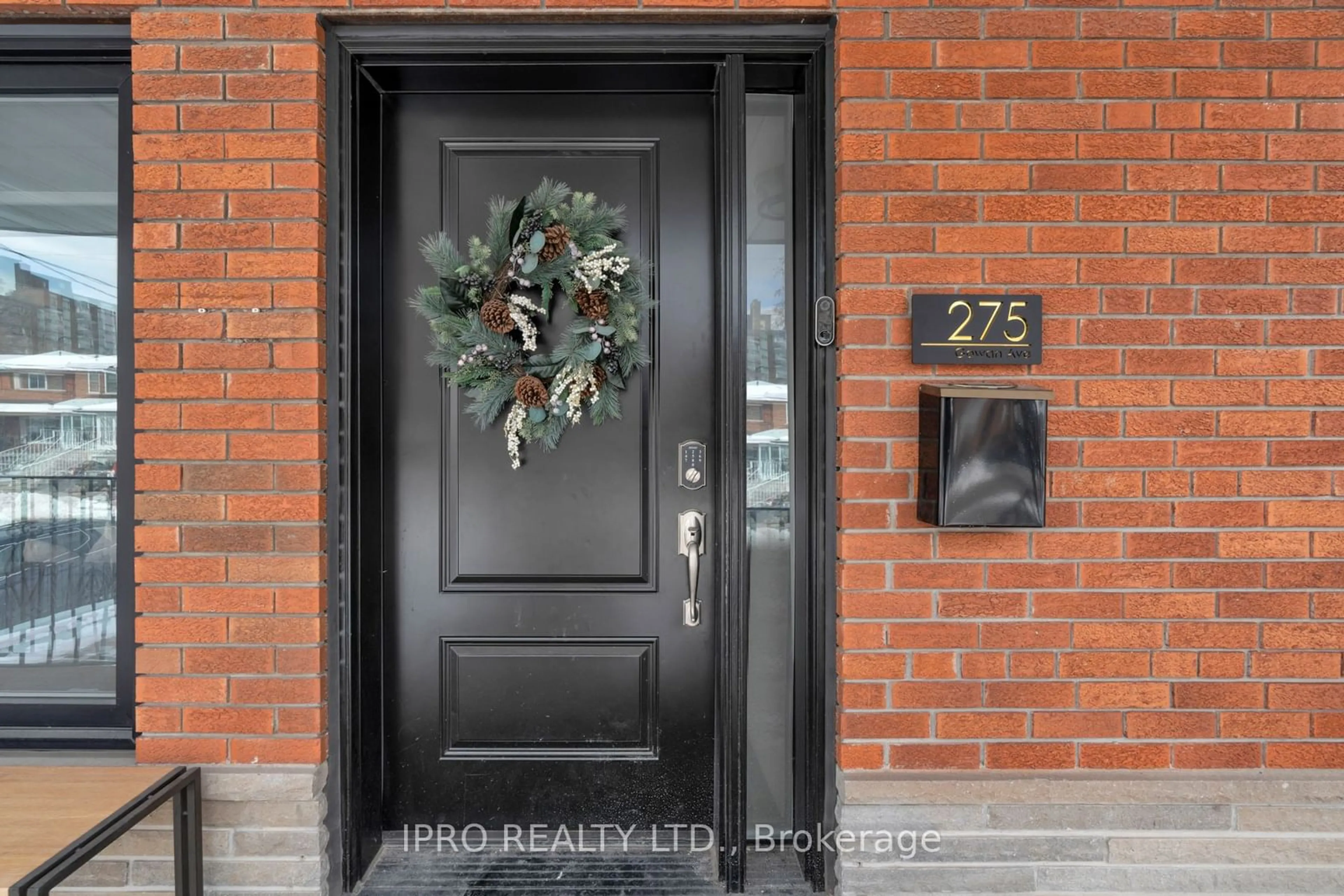 Indoor entryway for 275 Gowan Ave, Toronto Ontario M4J 2K7