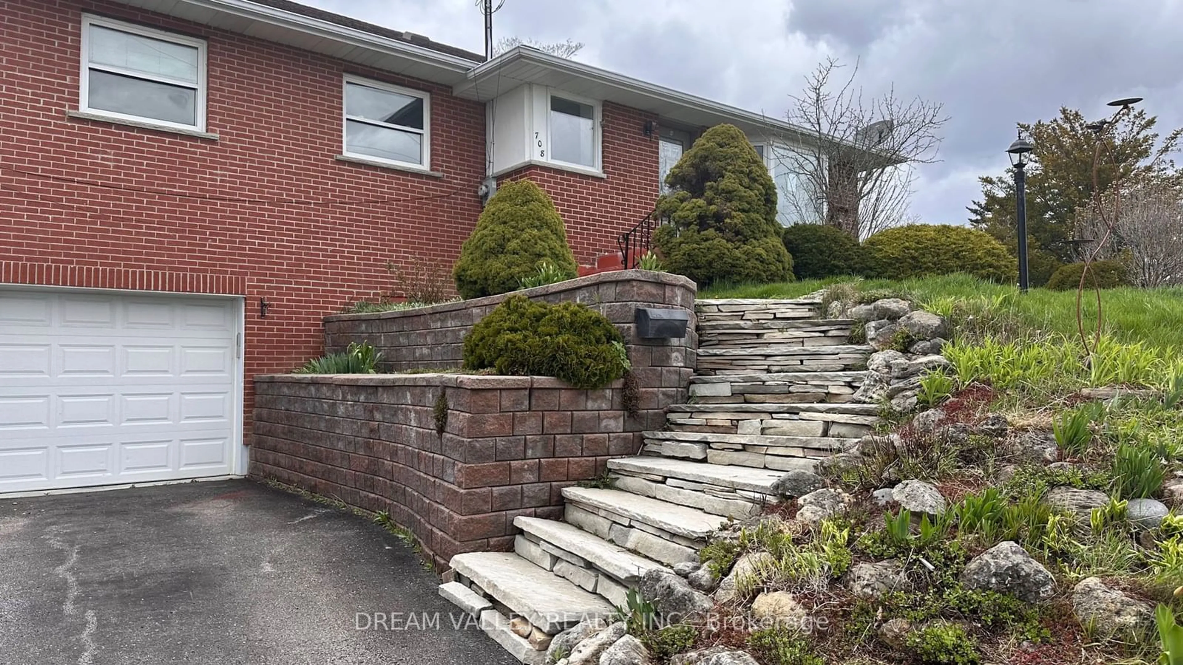 Home with brick exterior material, street for 708 Tennyson Ave, Oshawa Ontario L1H 3K4