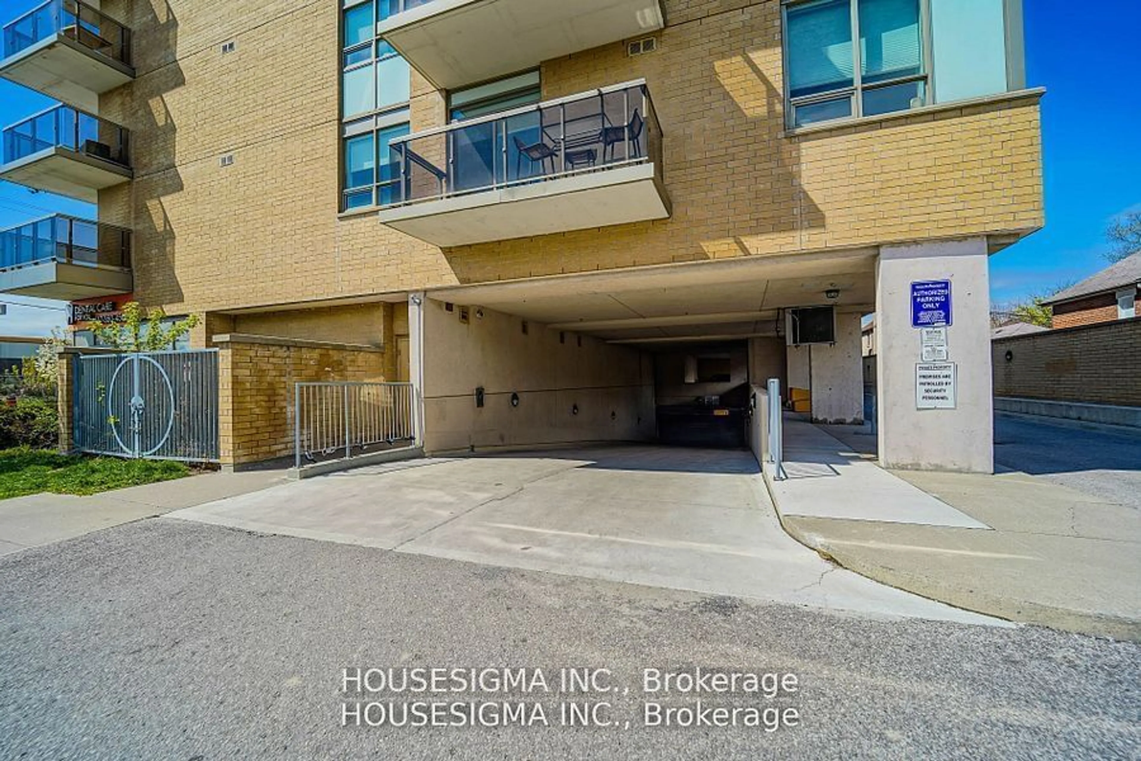 Indoor foyer for 3520 Danforth Ave #417, Toronto Ontario M1L 1E5