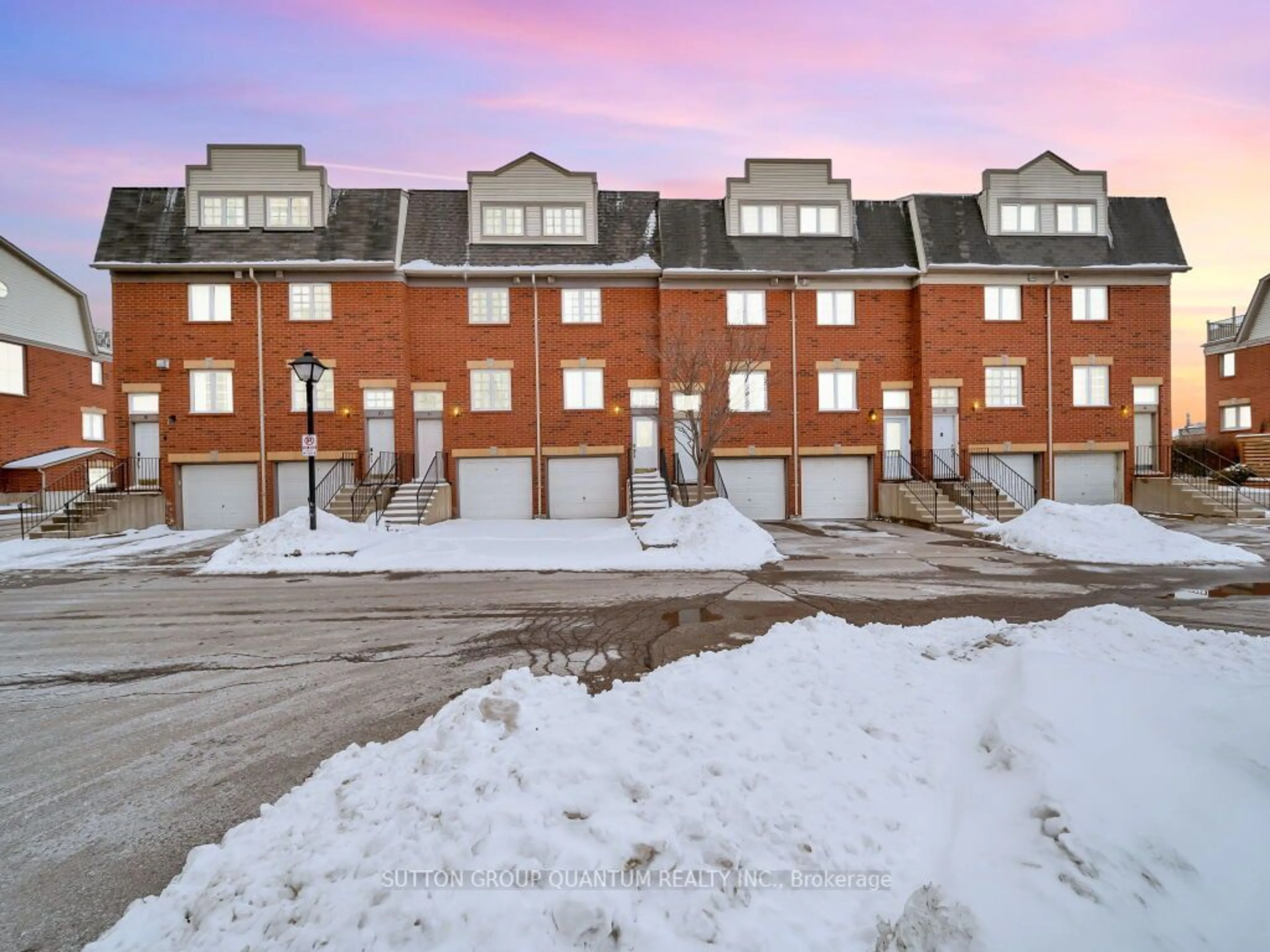 A pic from outside/outdoor area/front of a property/back of a property/a pic from drone, street for 1623 Pickering Pkwy #12, Pickering Ontario L1V 6Z5