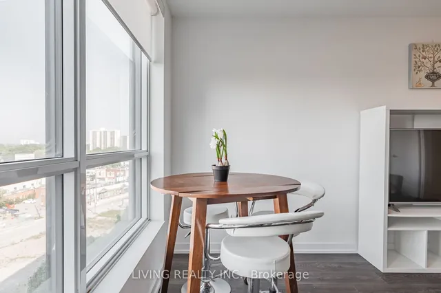 Additional property image - 8 Trent Ave Unit 805