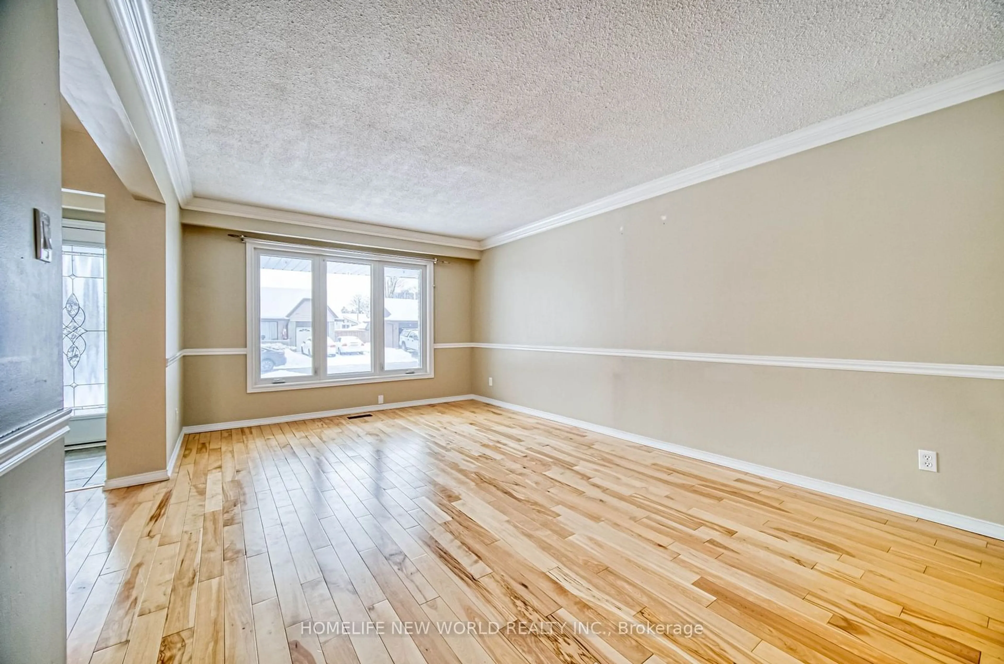 A pic of a room for 7 Bannerman Crt, Whitby Ontario L1N 5M9