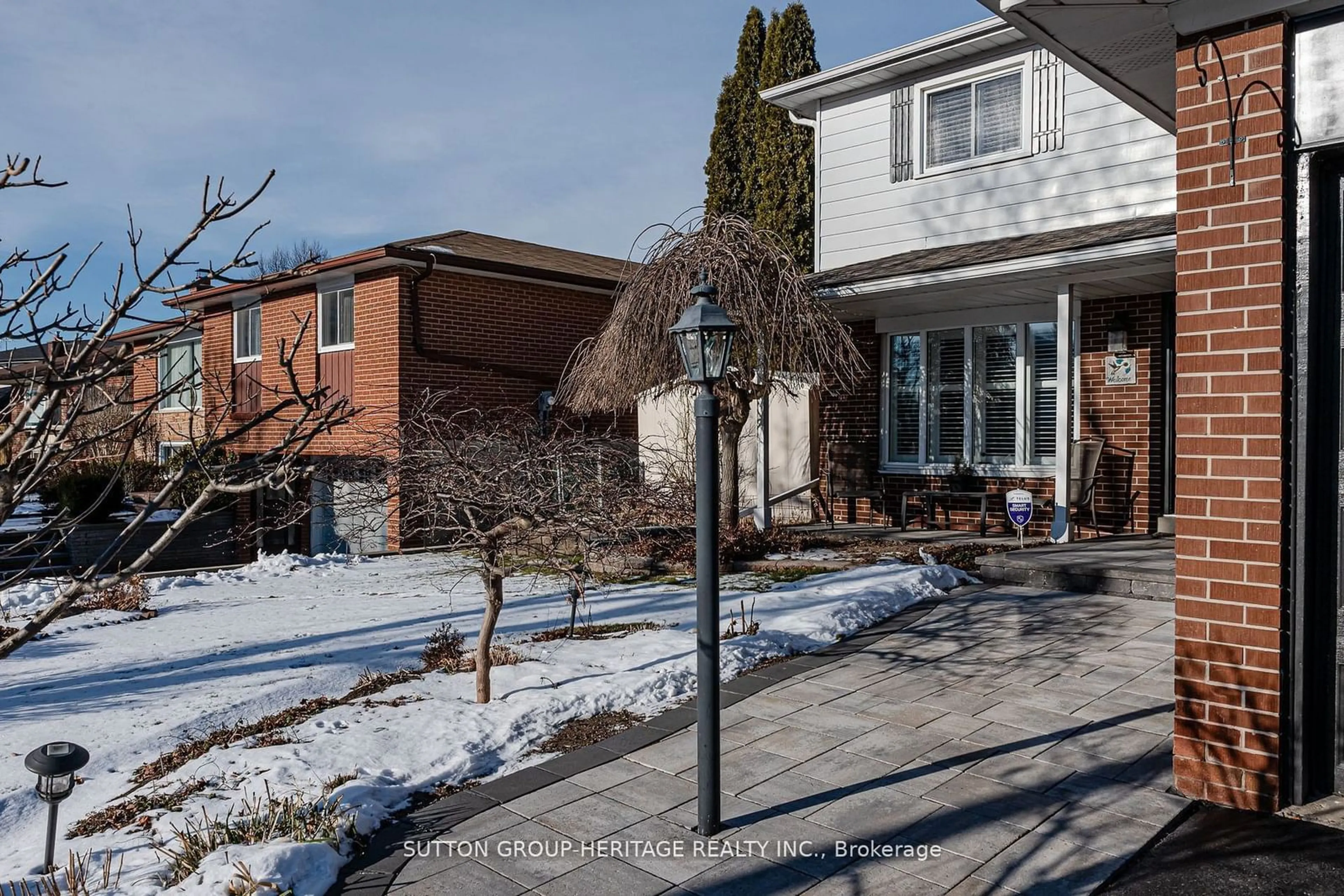 A pic from outside/outdoor area/front of a property/back of a property/a pic from drone, street for 18 Haviland Dr, Toronto Ontario M1C 2T7