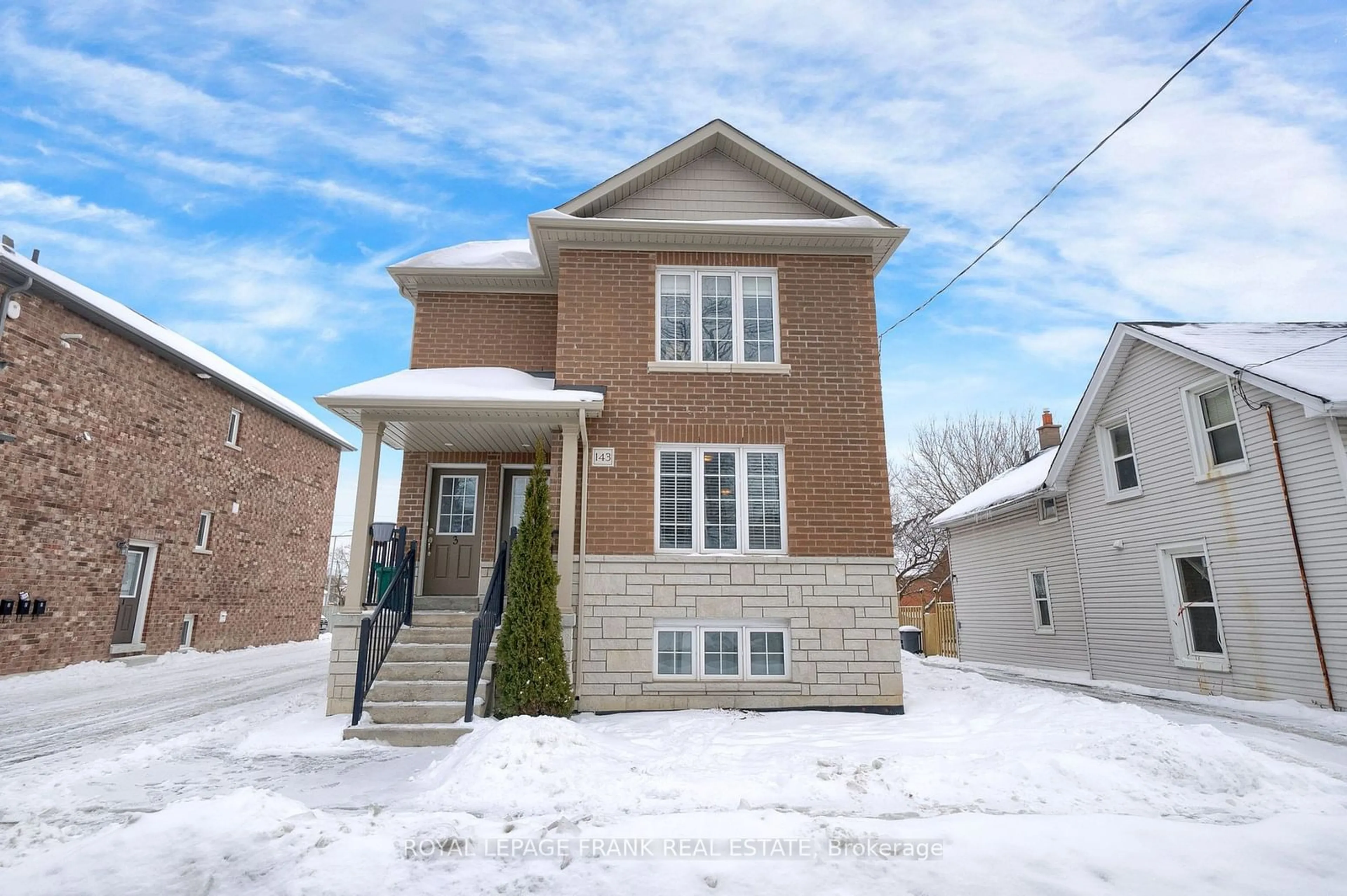 Home with brick exterior material, street for 143 Celina St, Oshawa Ontario L1H 4N3