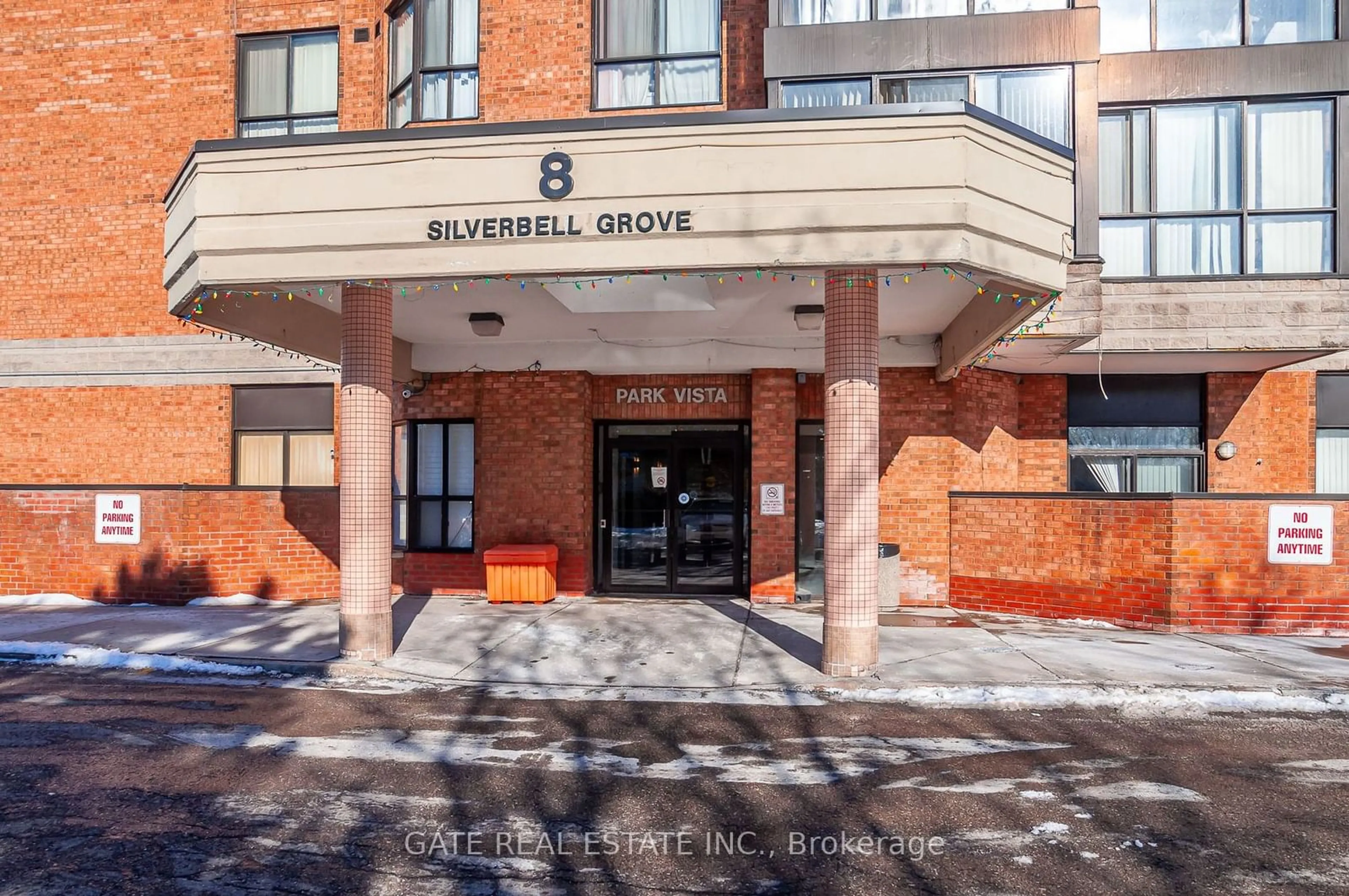 Indoor foyer for 8 Silverbell Grve #910, Toronto Ontario M1B 4Z3