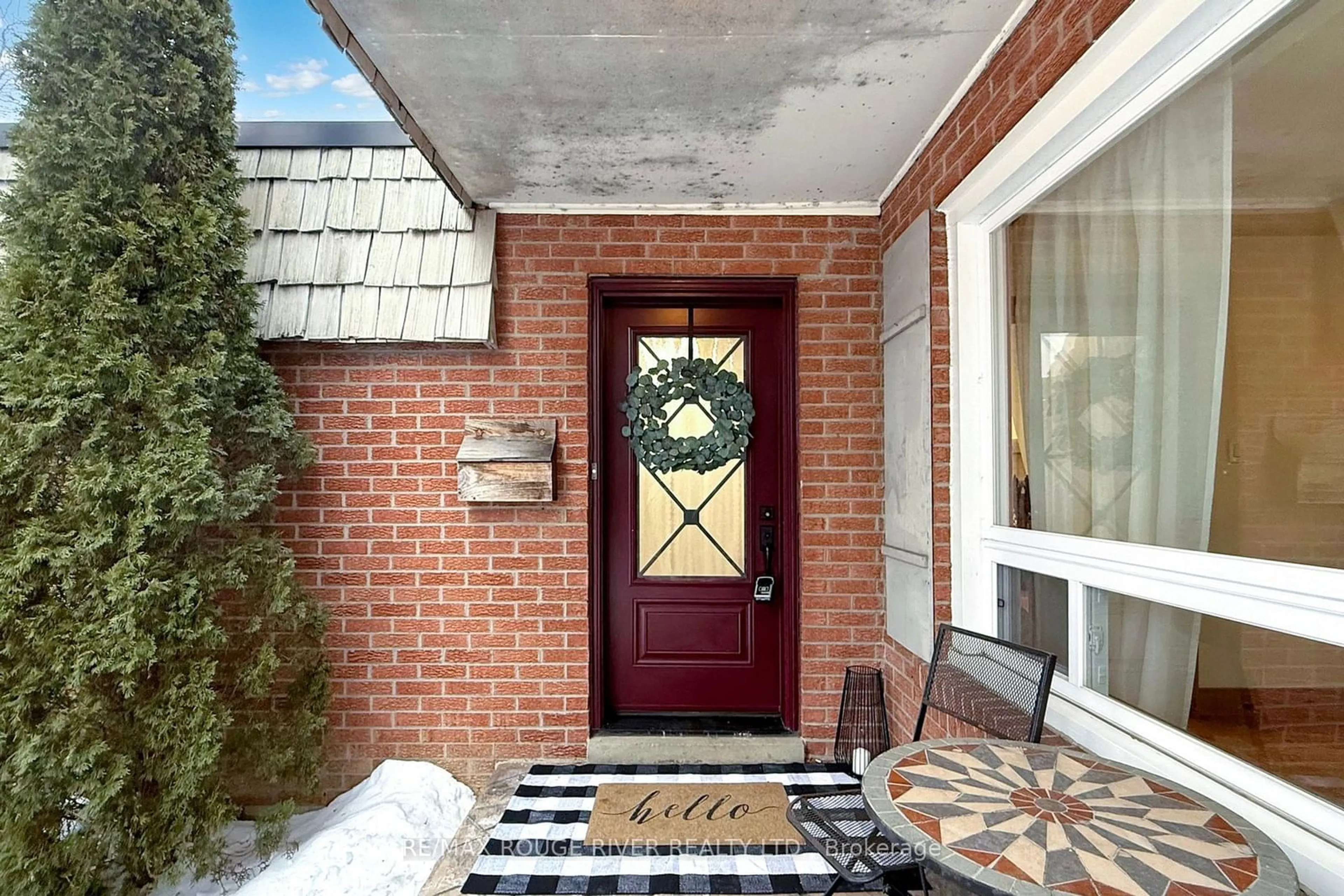 Indoor entryway for 12 McGrath Crt, Toronto Ontario M1C 3B5