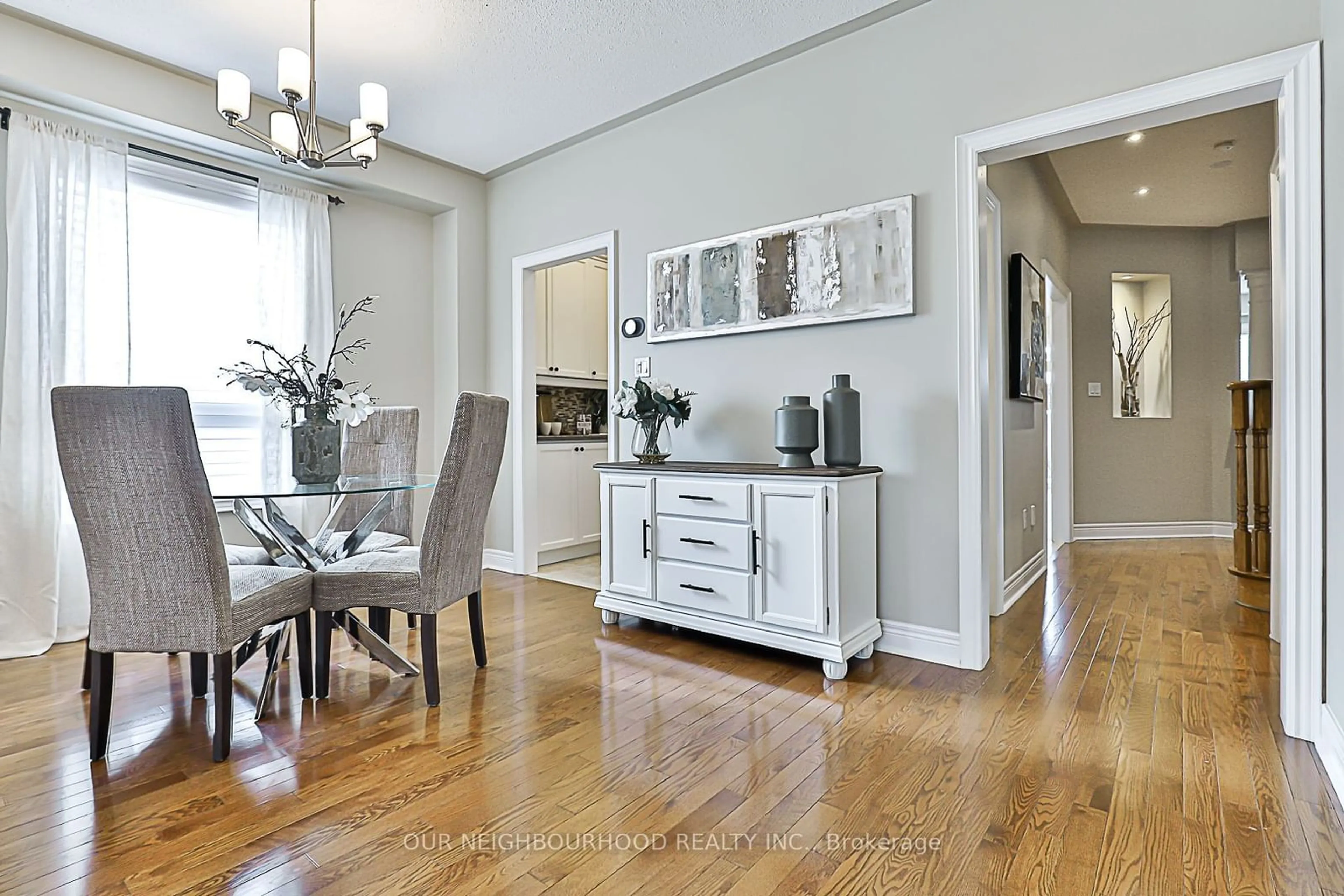 Dining room, wood/laminate floor for 24 Corsham Dr, Whitby Ontario L1M 2K5