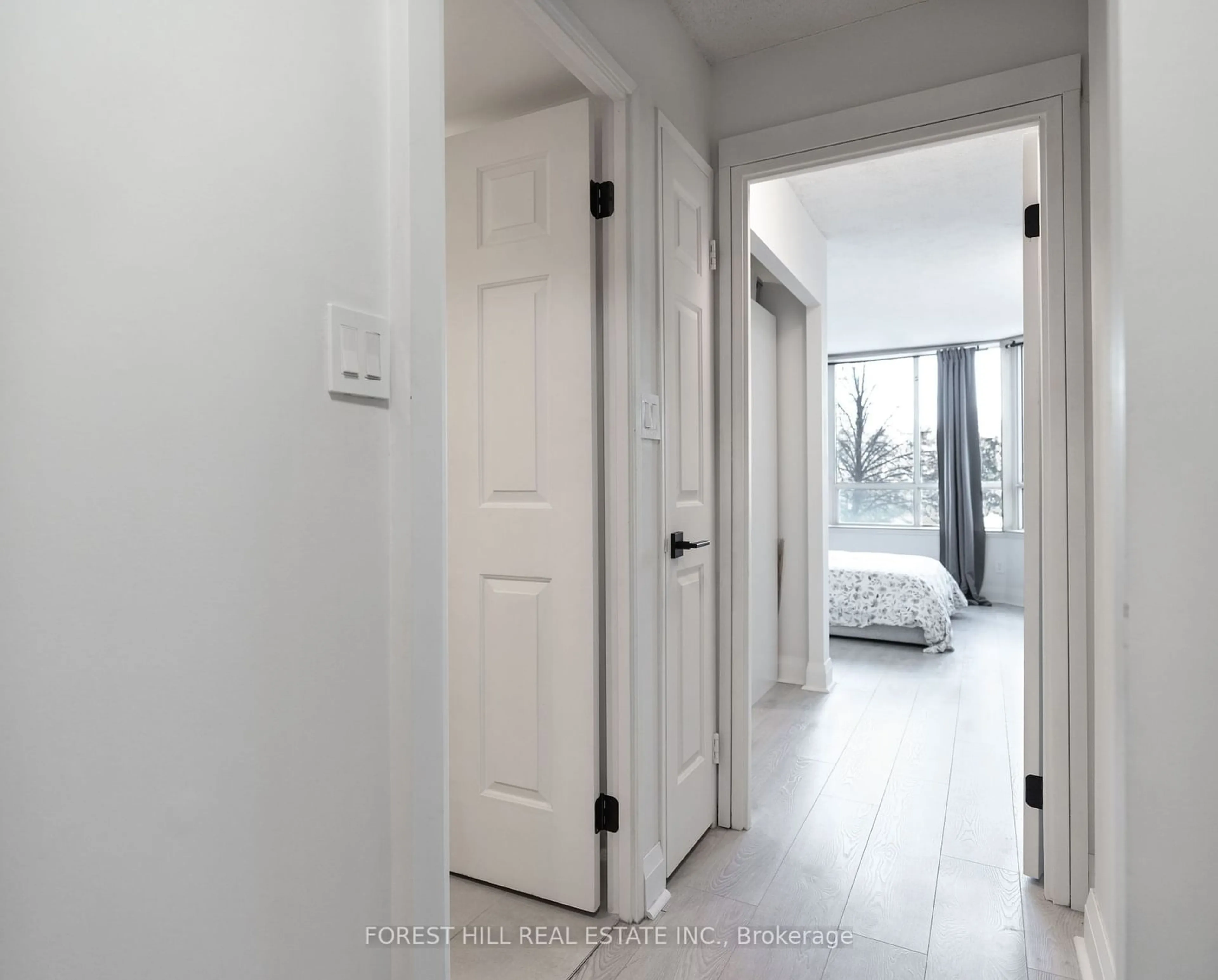 Indoor entryway for 175 Bamburgh Circ #213, Toronto Ontario M1W 3X8